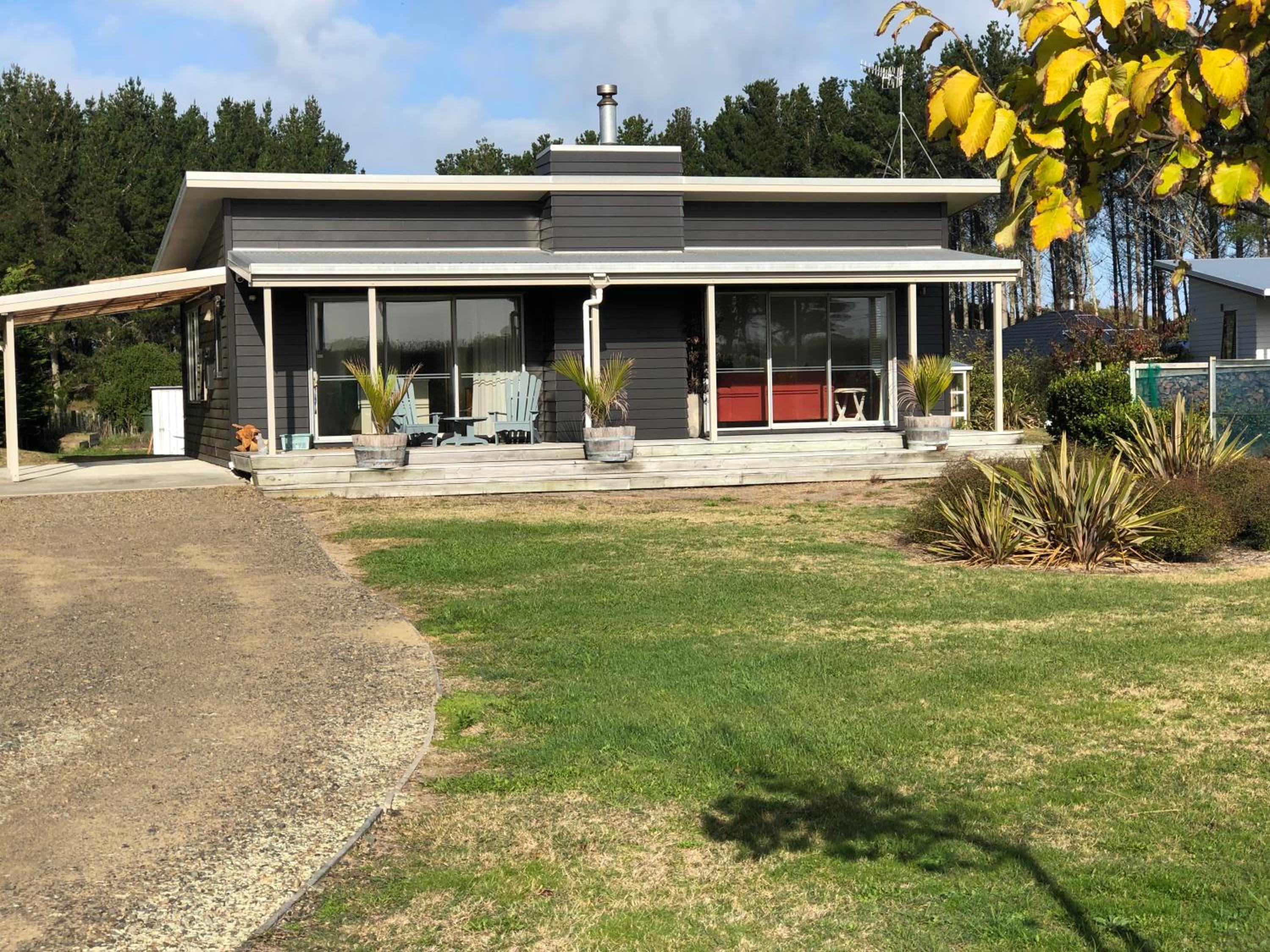 Two-Bedroom House - Photo 3