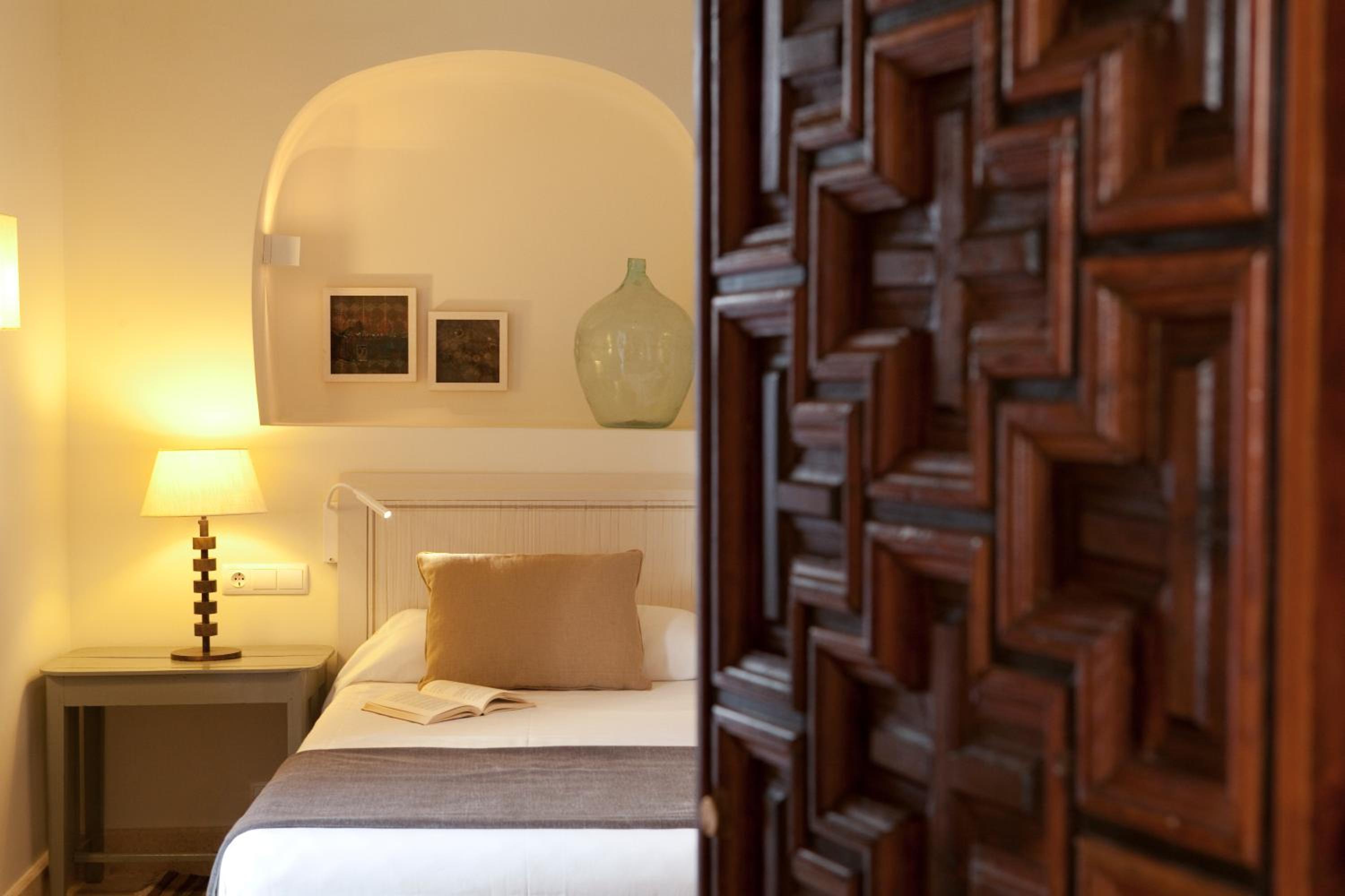Superior Double or Twin Room - Photo 9