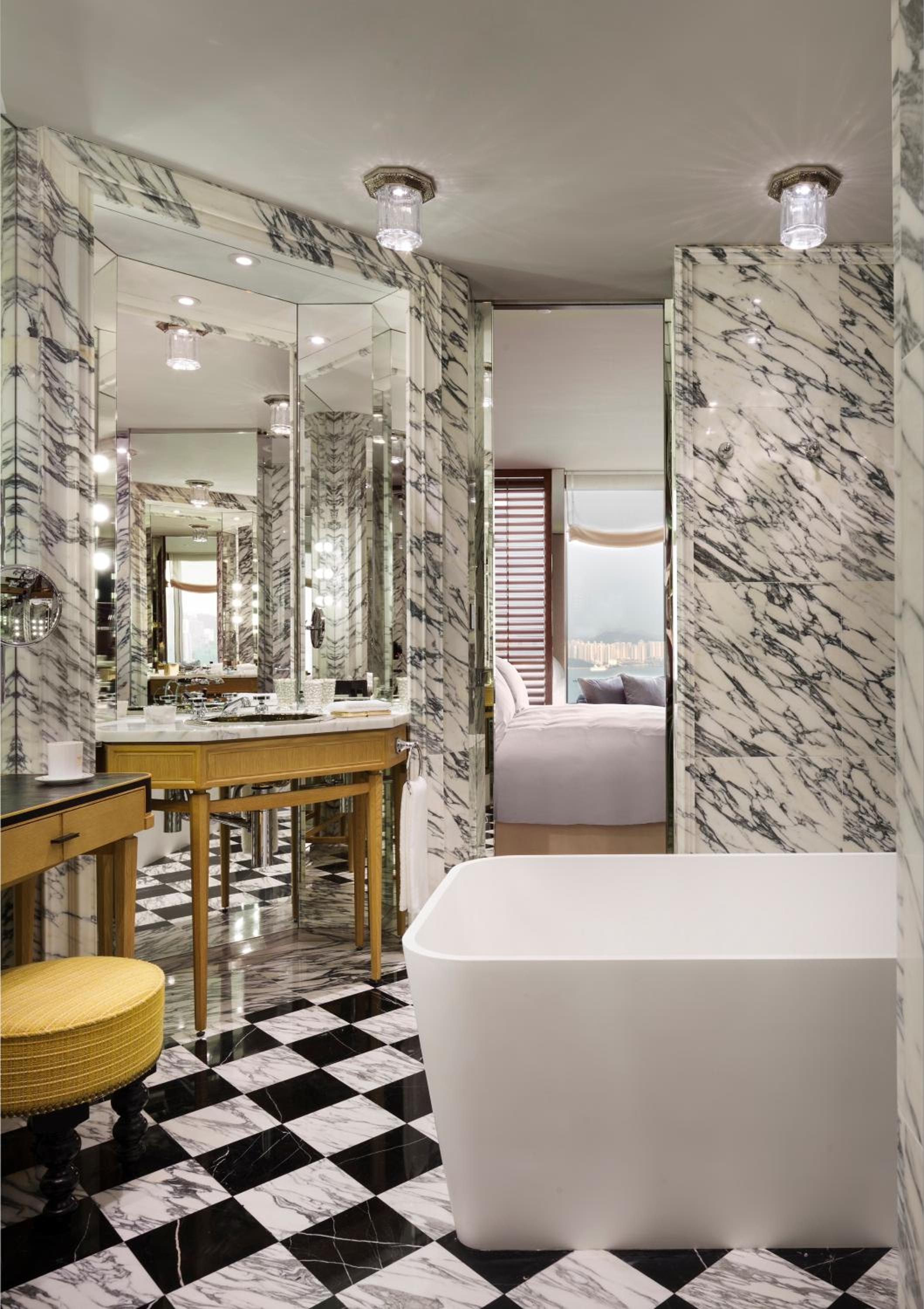 Twin Room with Harbor View thumbnail 5
