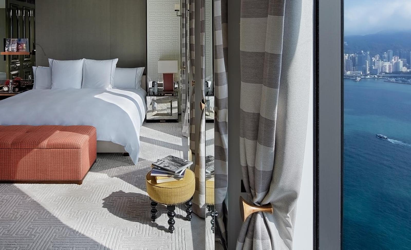 Grand Corner Suite with Harbor View