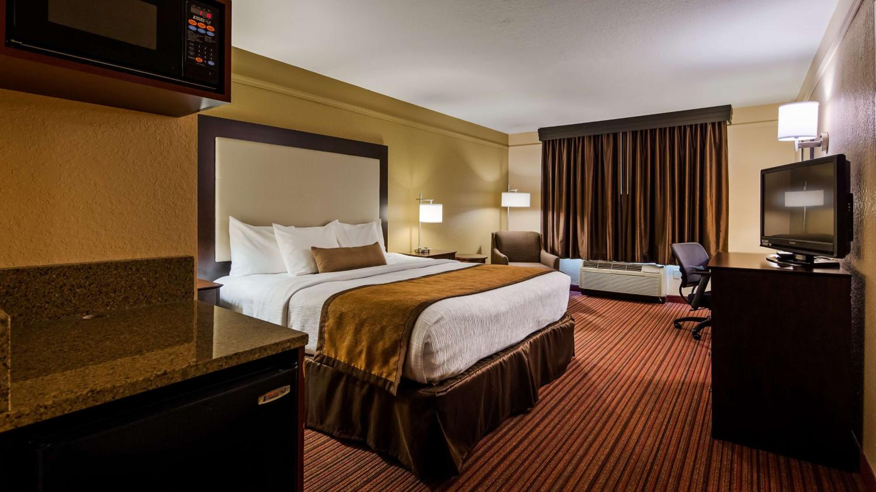 King Room - Non Smoking - Photo 2