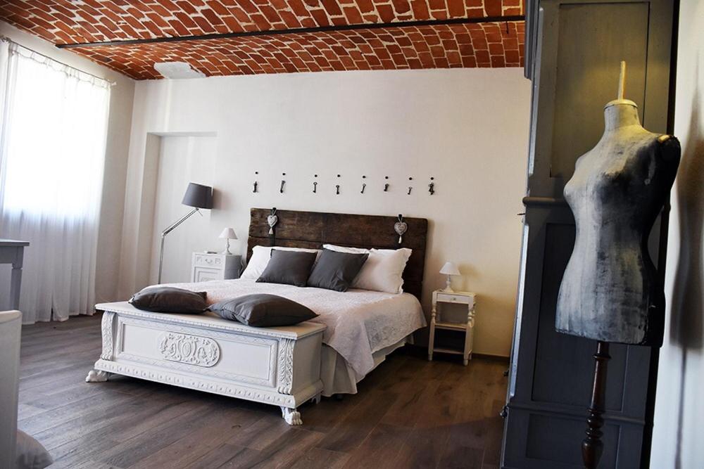 Large Double Room photo 1