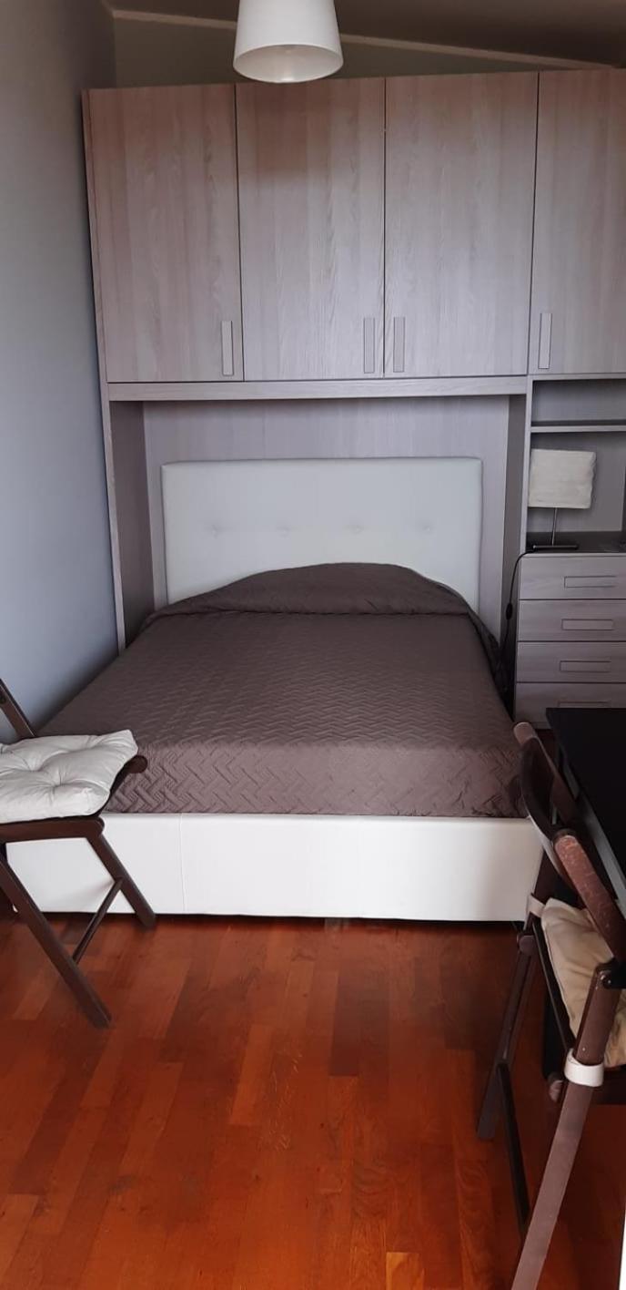 Single Room with Private External Bathroom photo 1