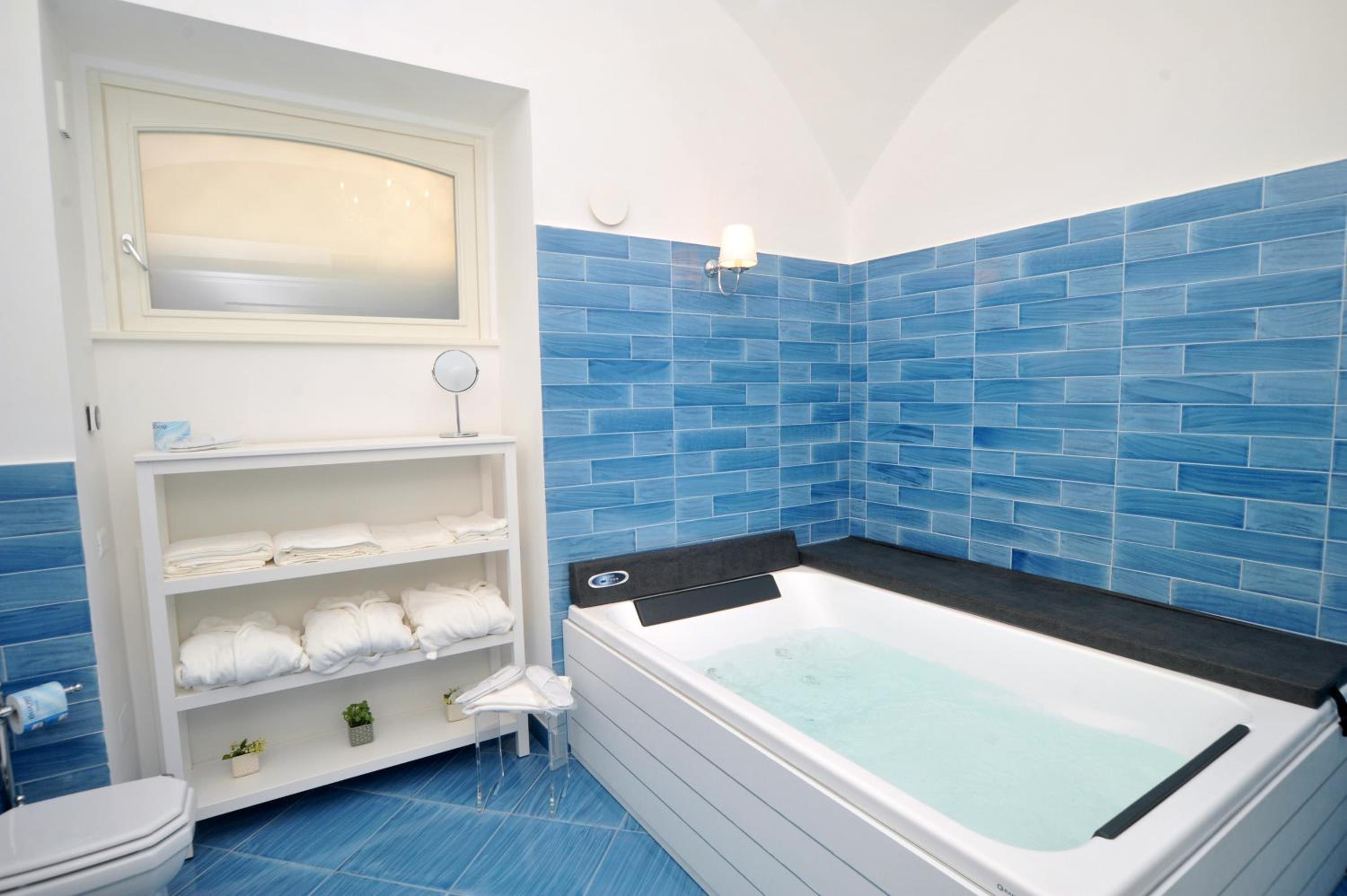 King Suite with Sea View - Photo 2