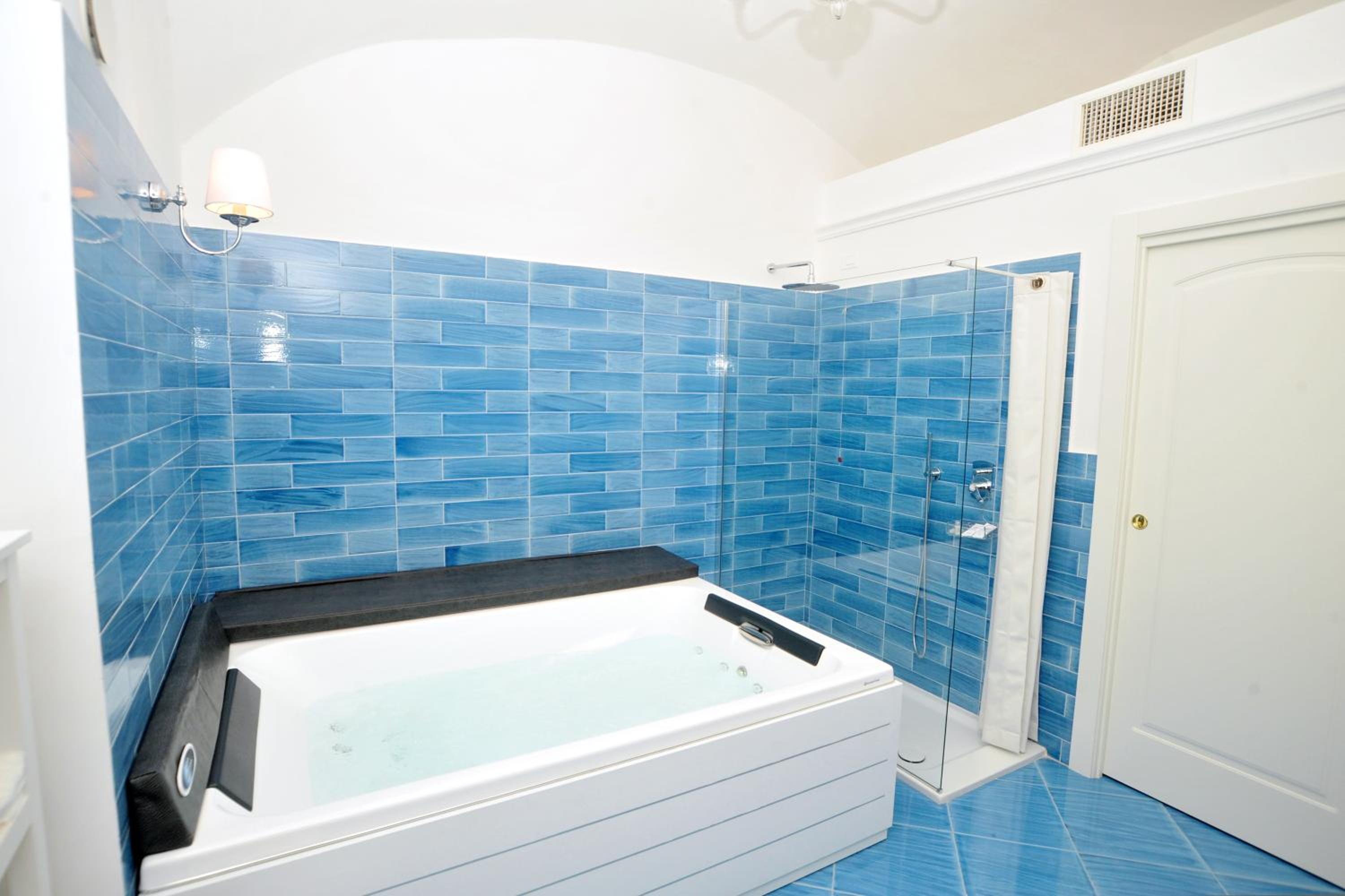 King Suite with Sea View - Photo 7