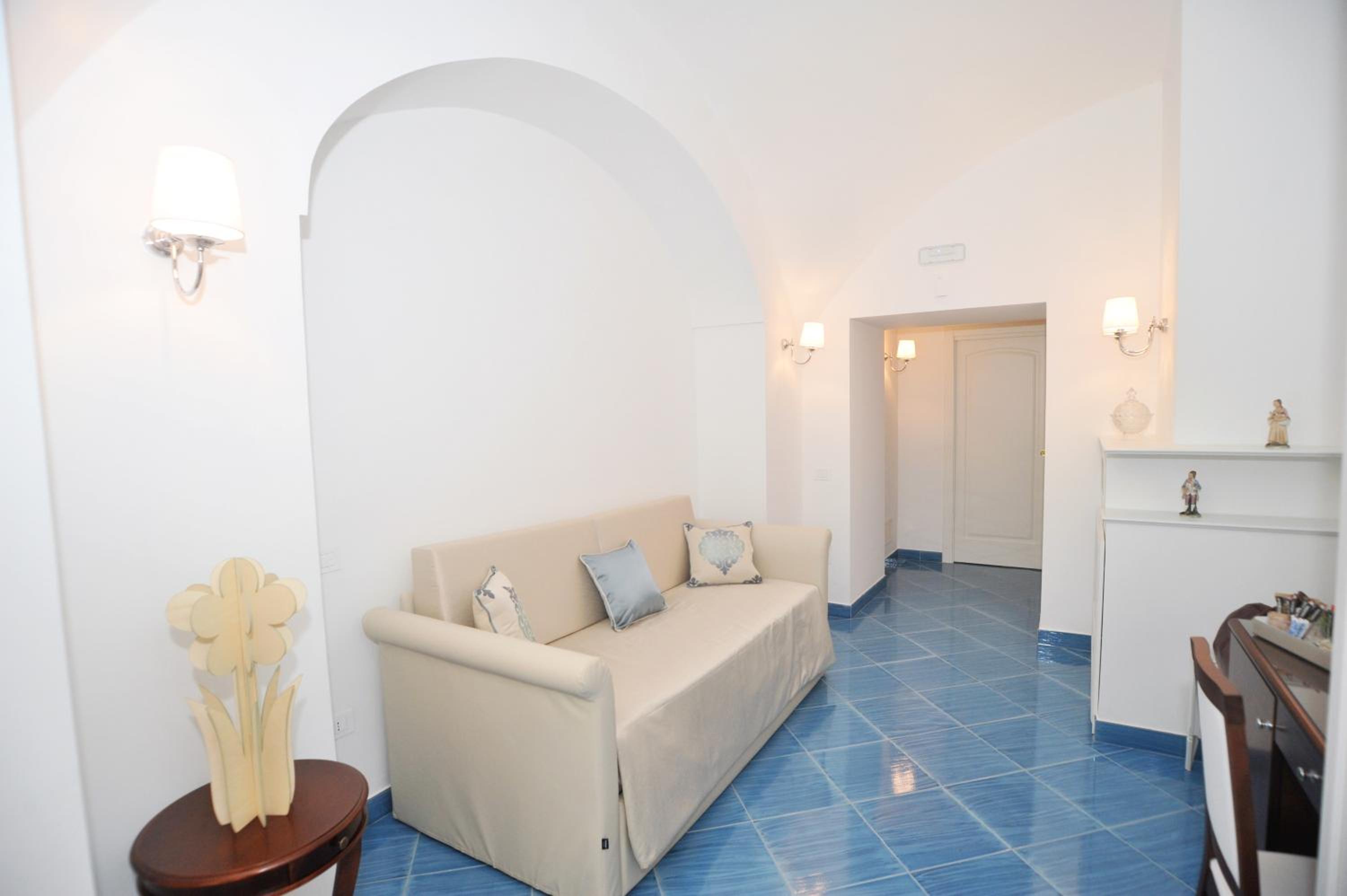 King Suite with Sea View - Photo 17