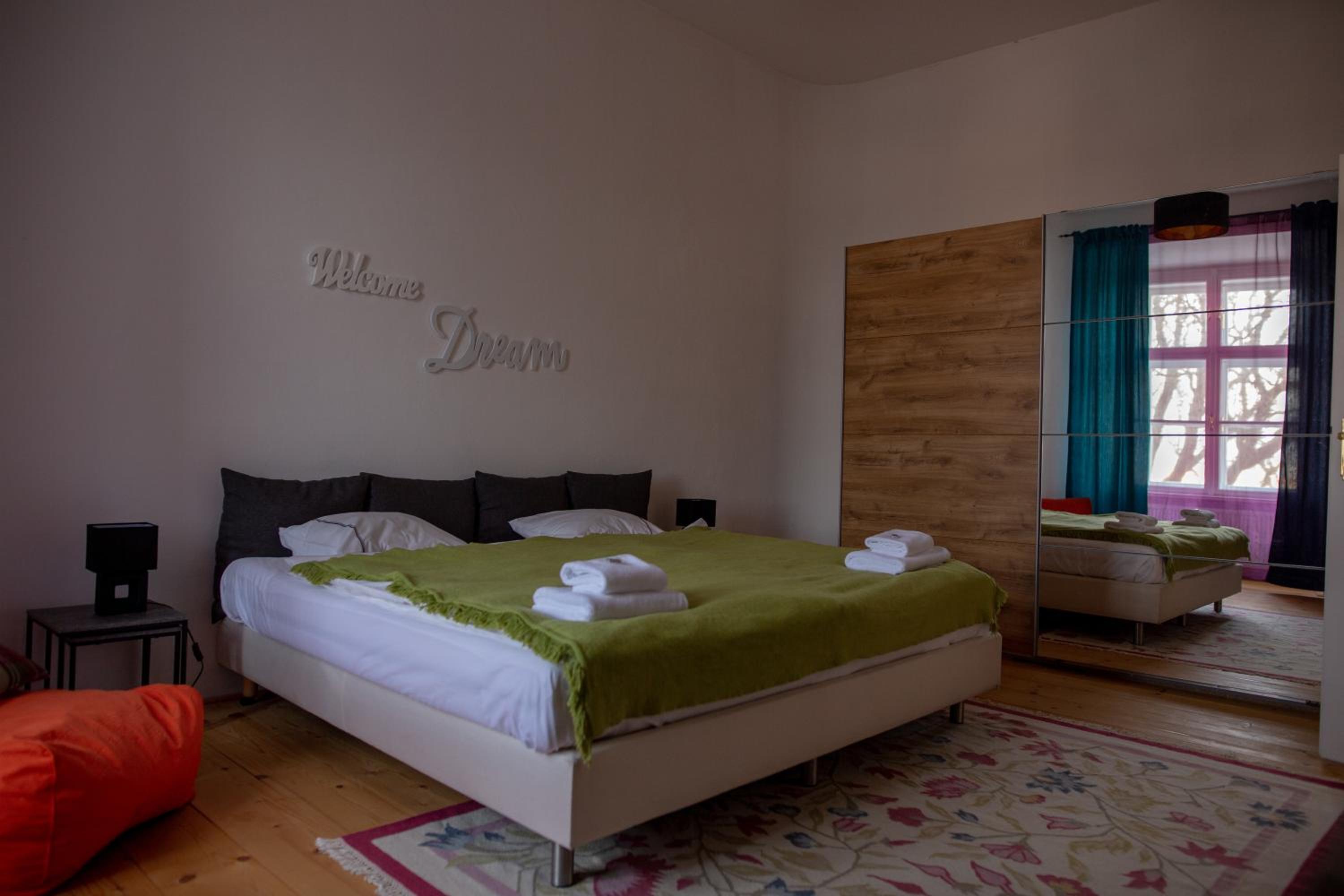 Deluxe Apartment - Photo 2