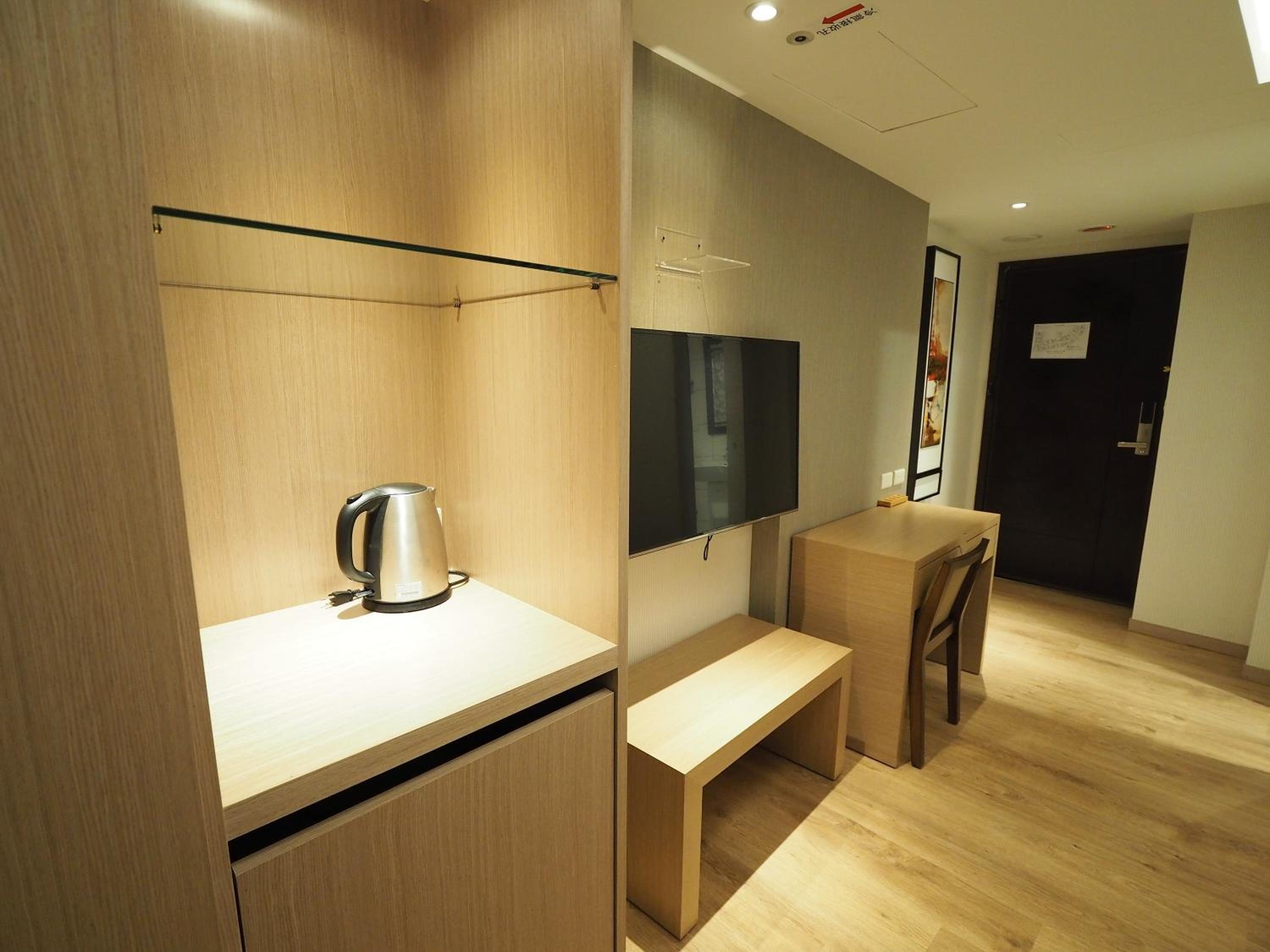 Economy Double Room - Interior Window