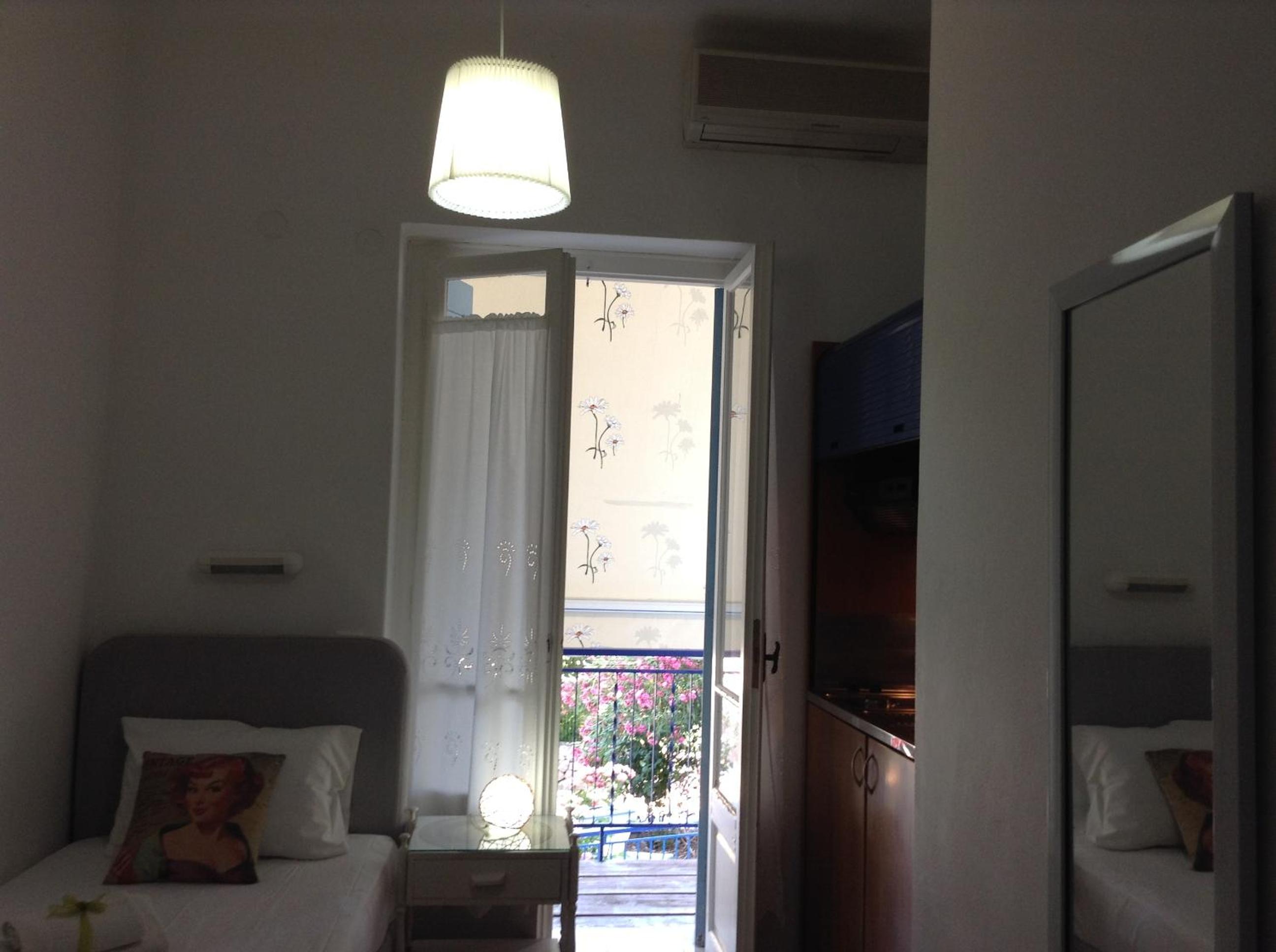 Single Room with Balcony photo 3