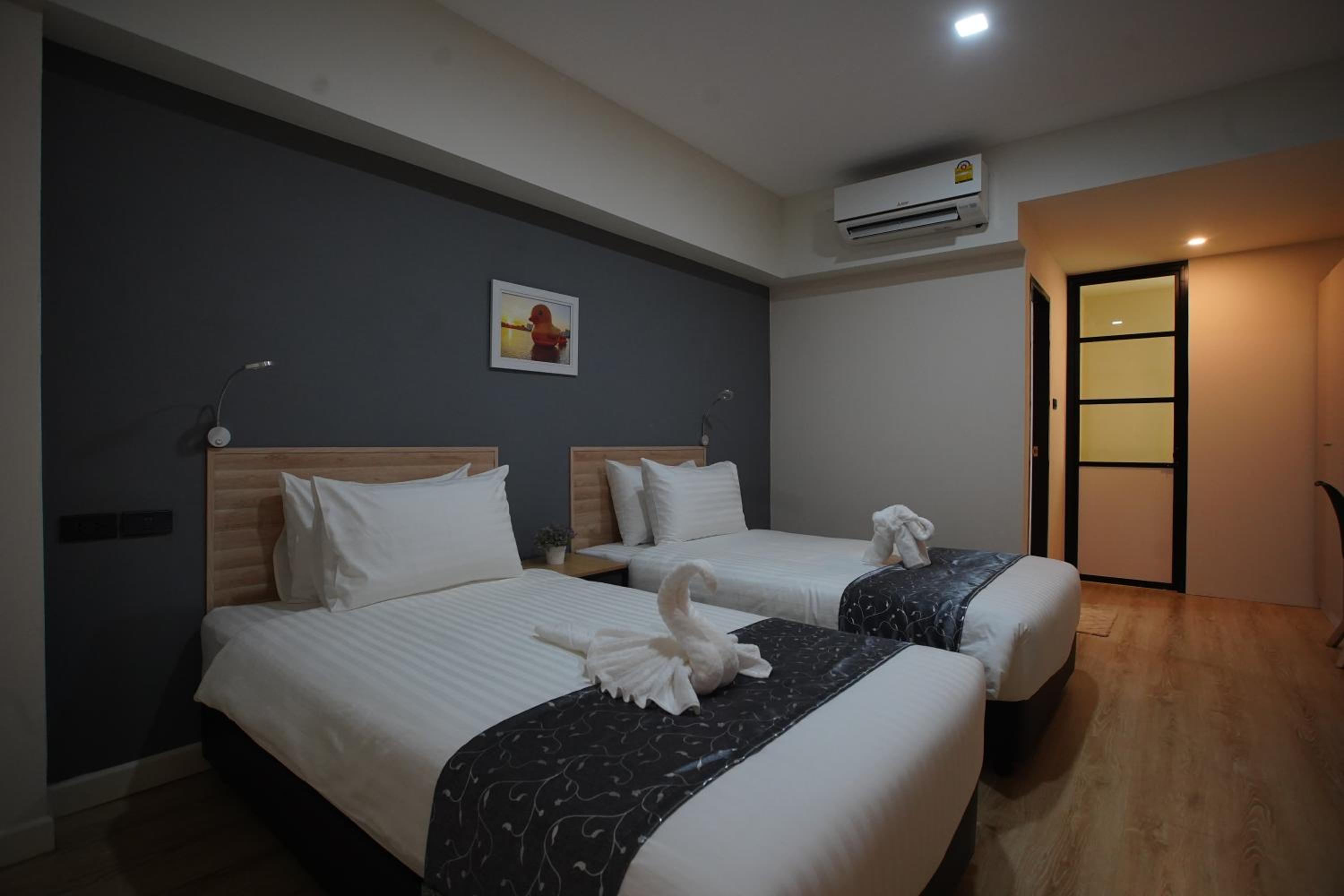 Standard Twin Room photo 2