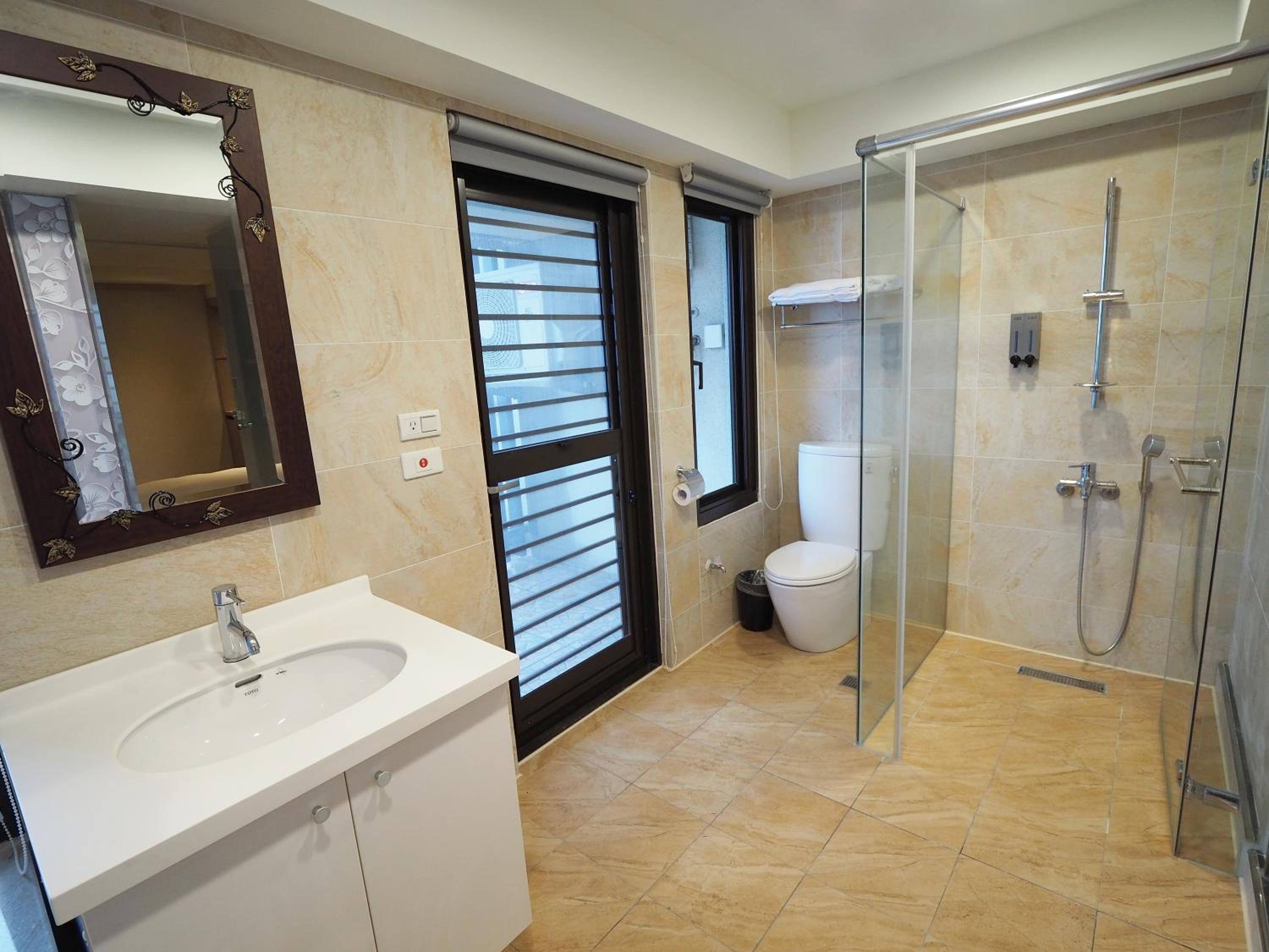 Double Room with Sea View - Photo 11