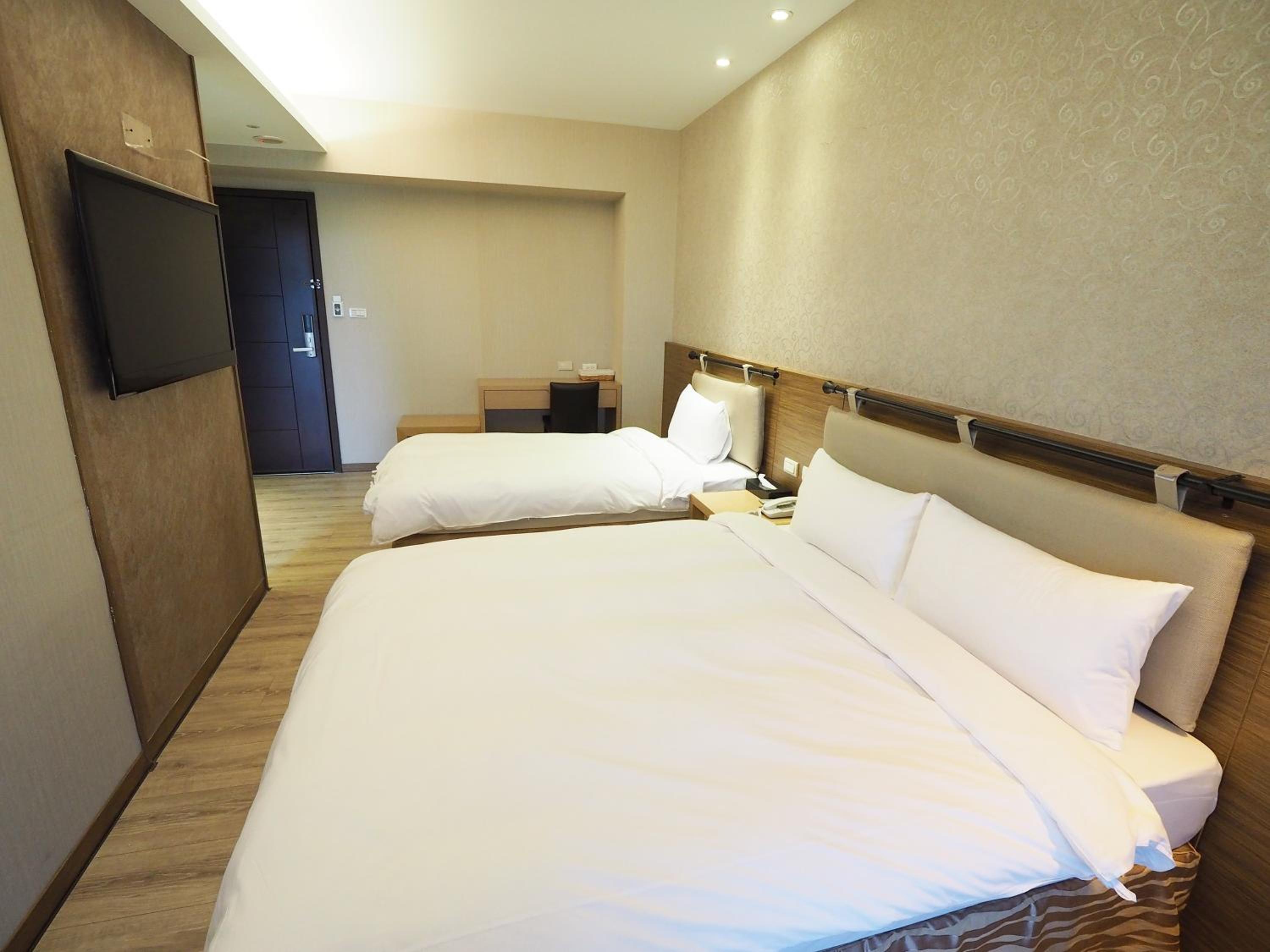 Standard Triple Room - Photo 3