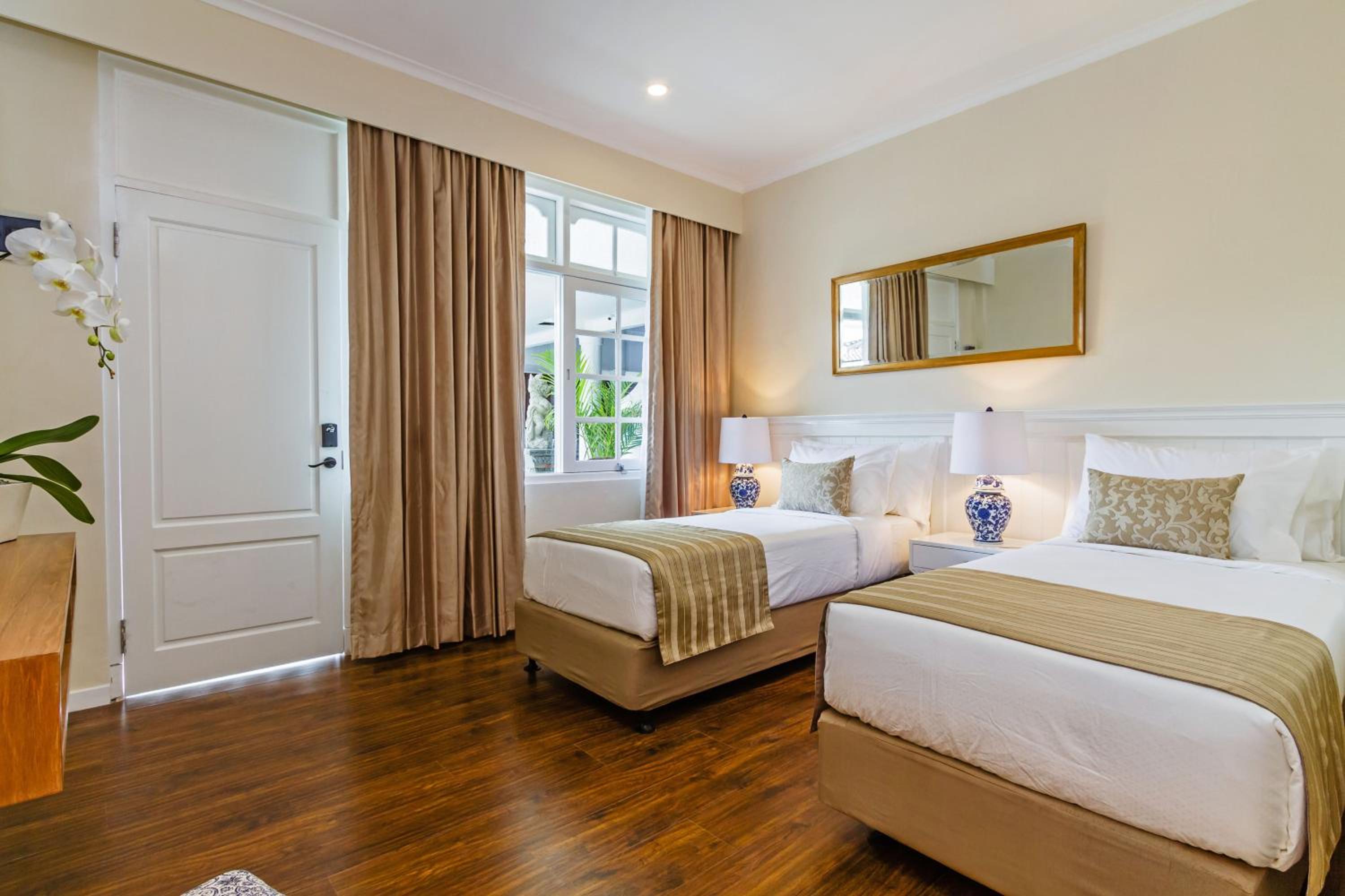 Deluxe Double or Twin Room with Pool View - Photo 3