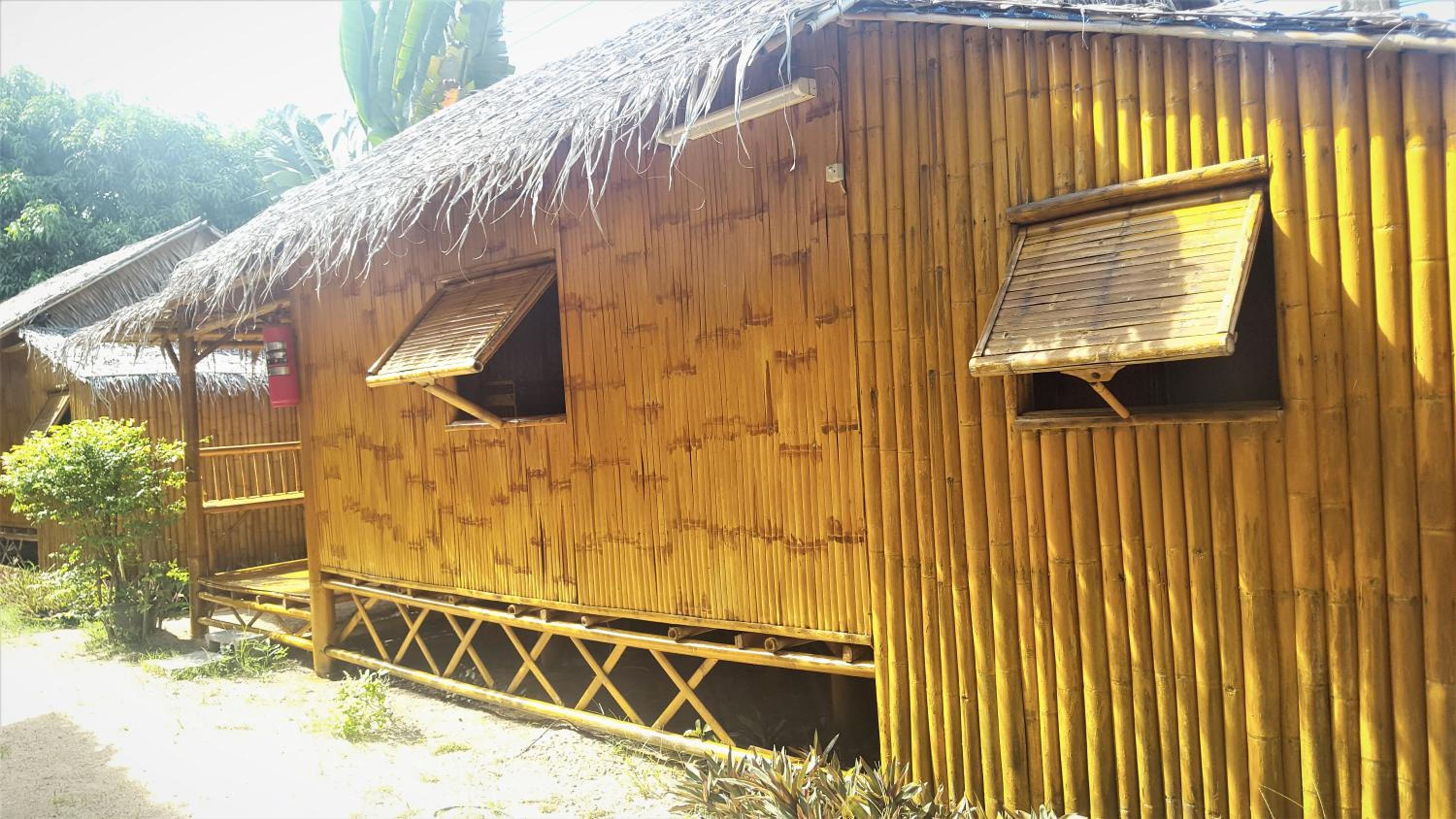 Bungalow Road Side photo 3