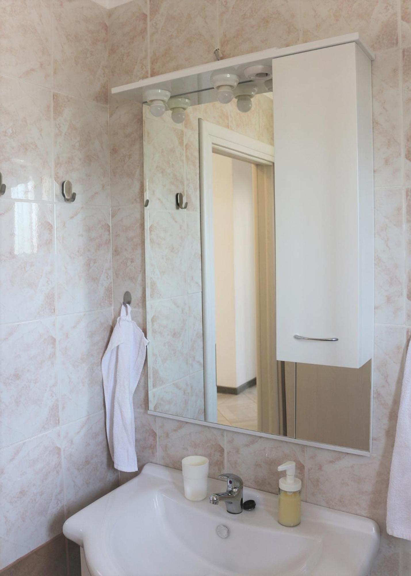 Apartment - Photo 48