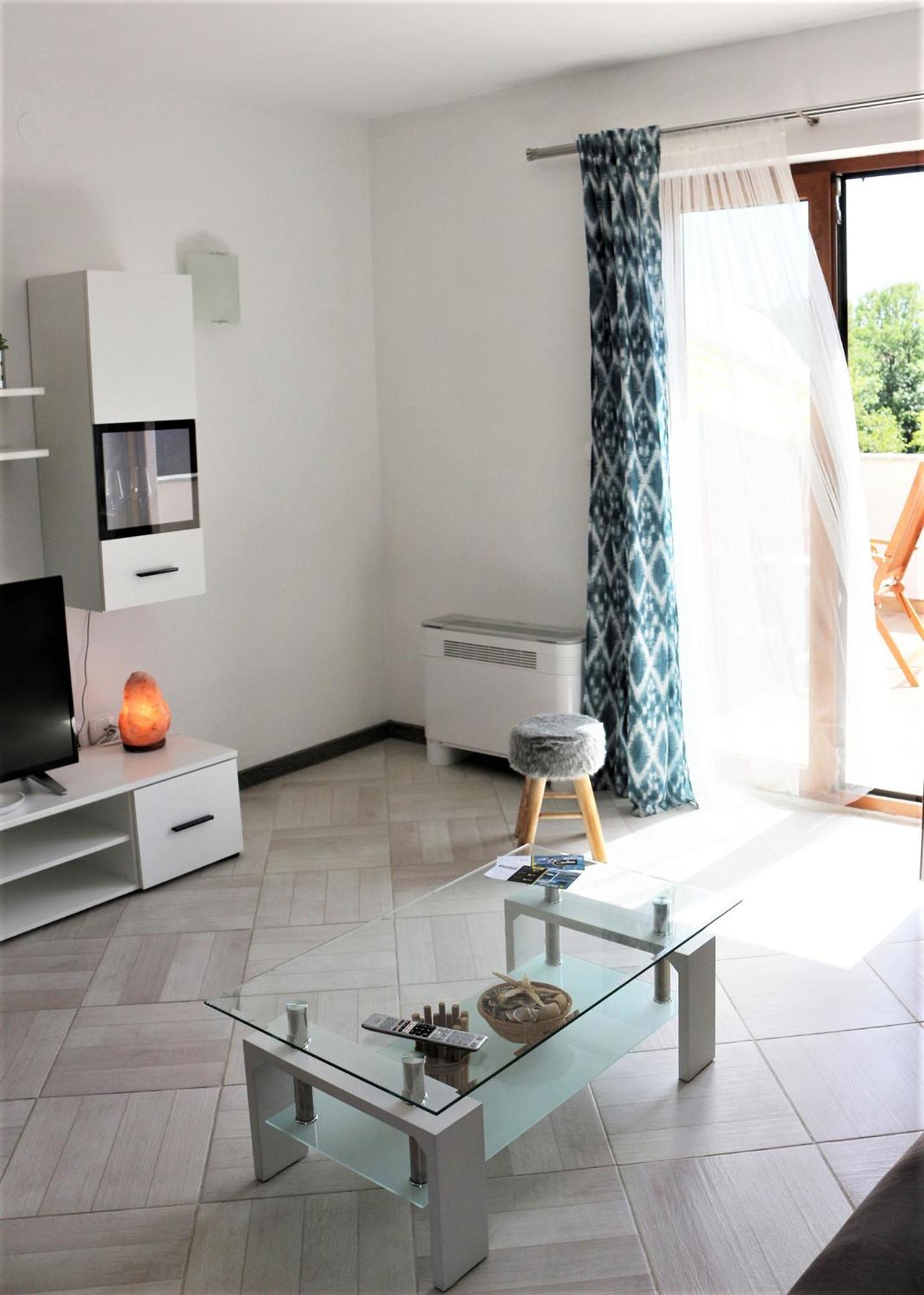 Apartment - Photo 76