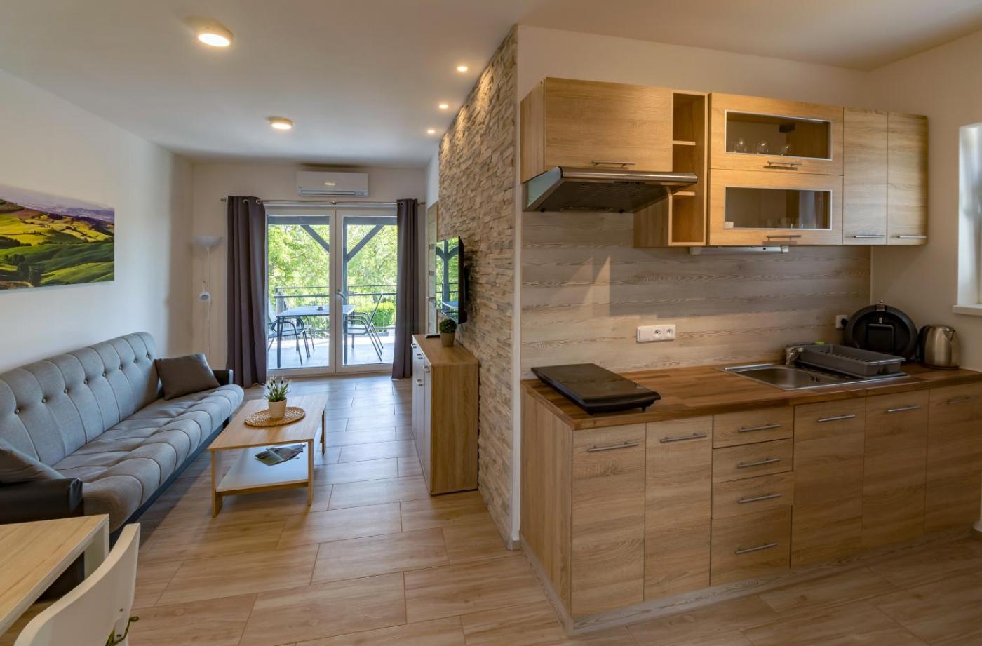 Apartment with Terrace photo 3