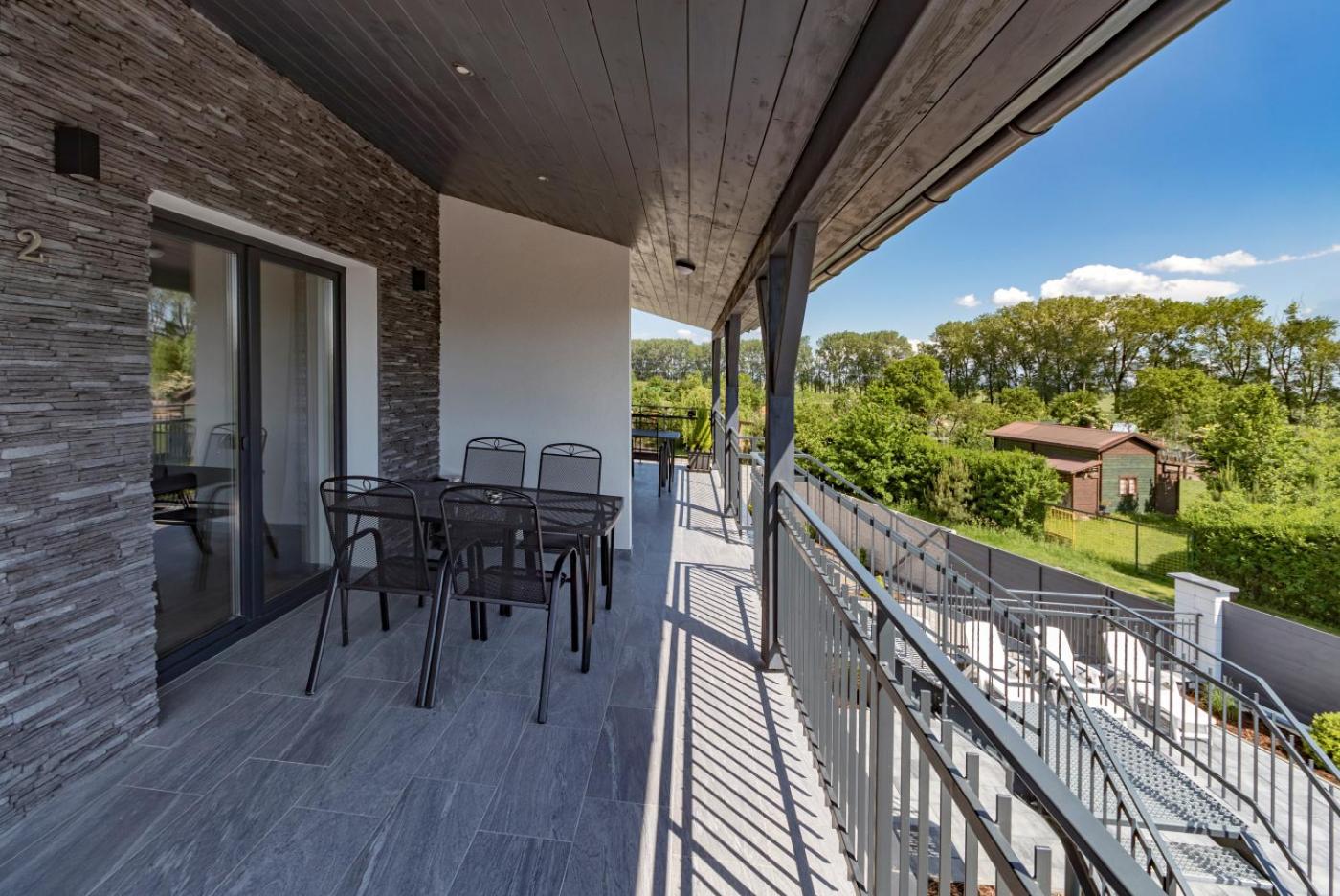 Apartment with Terrace photo 2