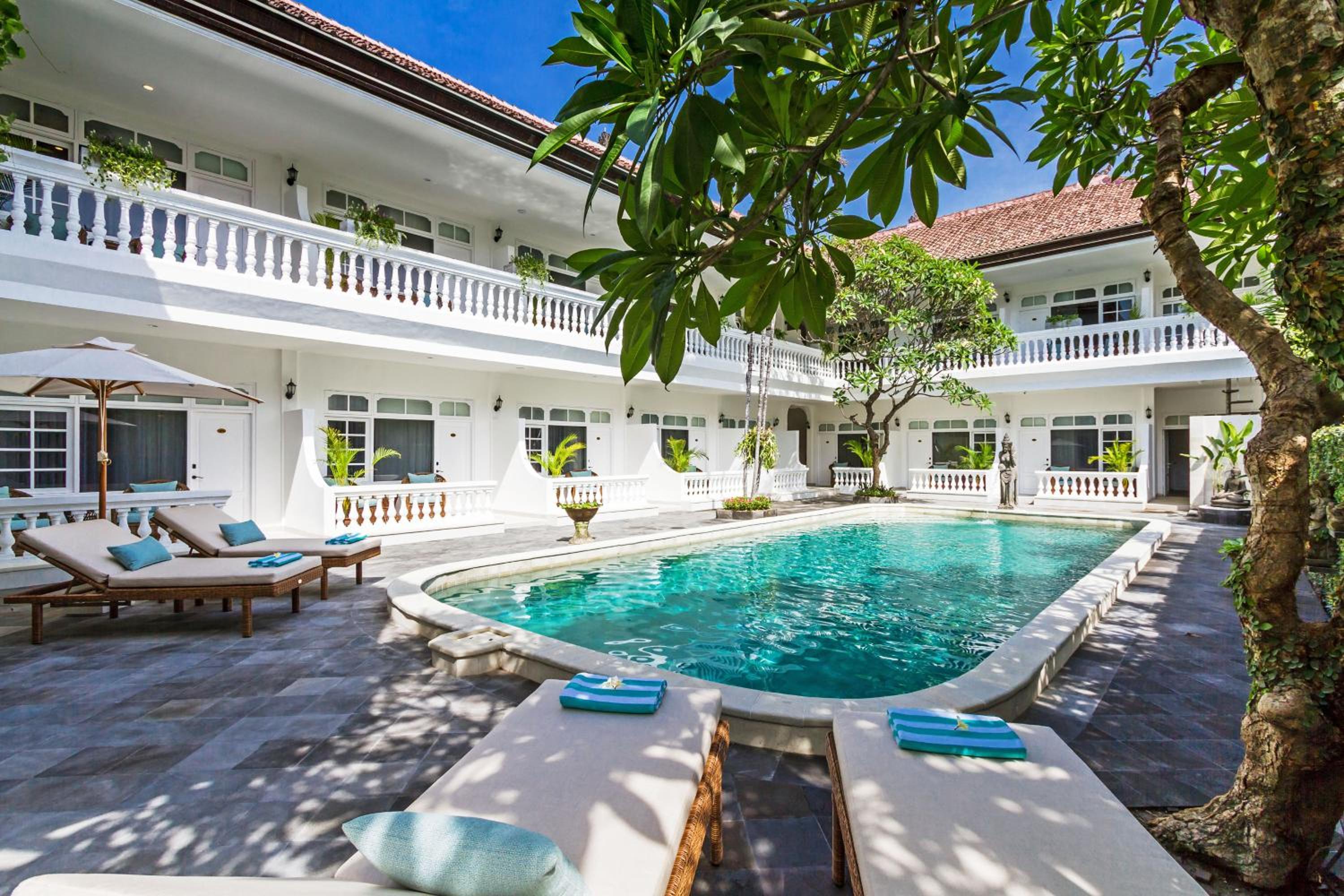 Deluxe Double or Twin Room with Pool View - Photo 5