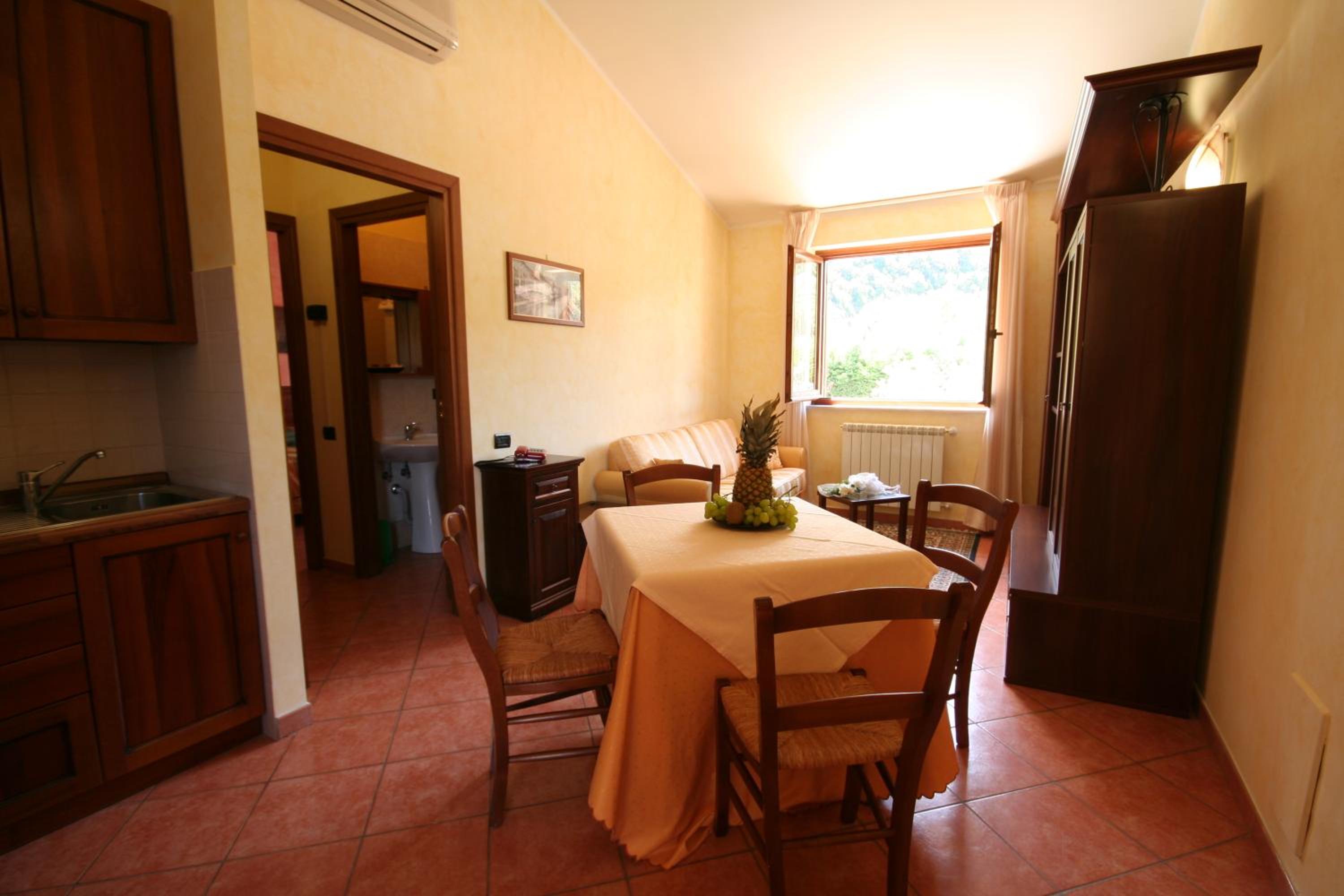 One-Bedroom Apartment - Photo 1