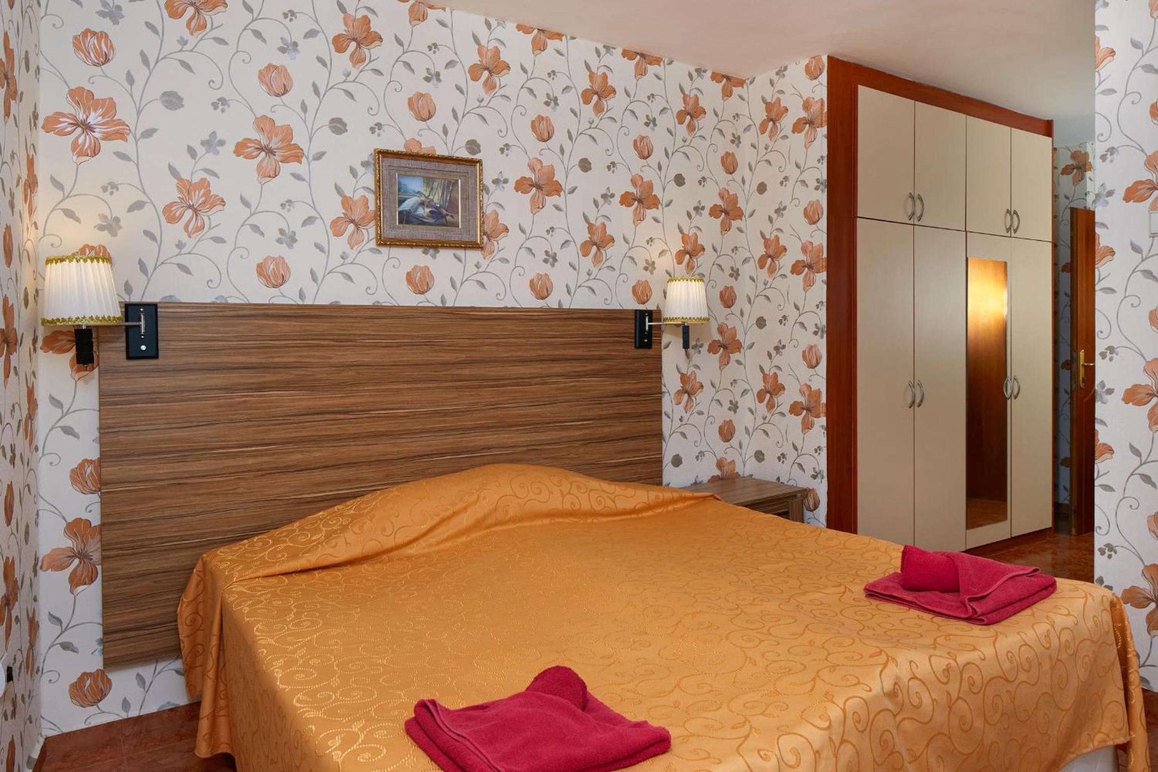 Suite (4 Adults) photo 1