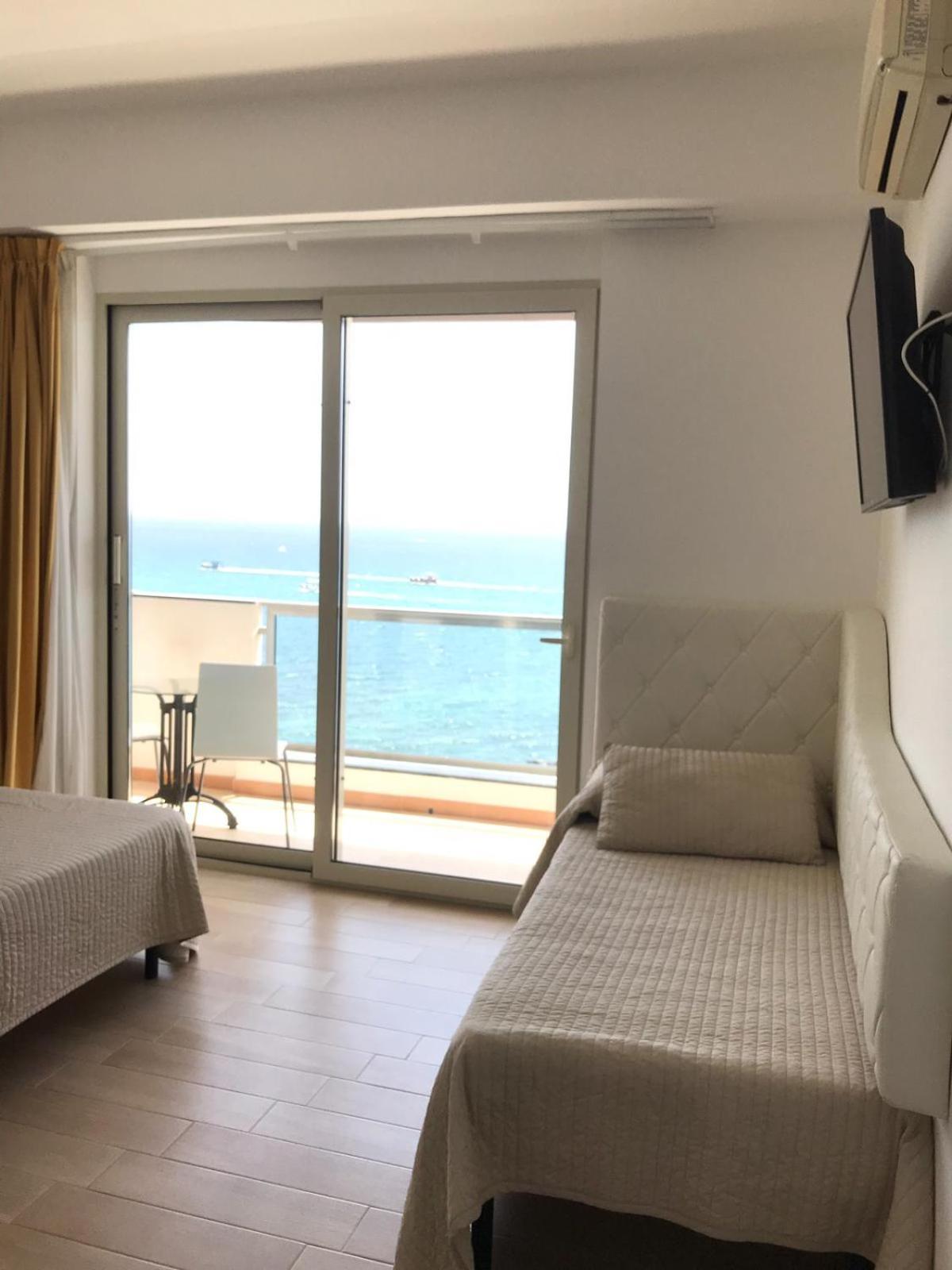 Studio with Sea View photo 2
