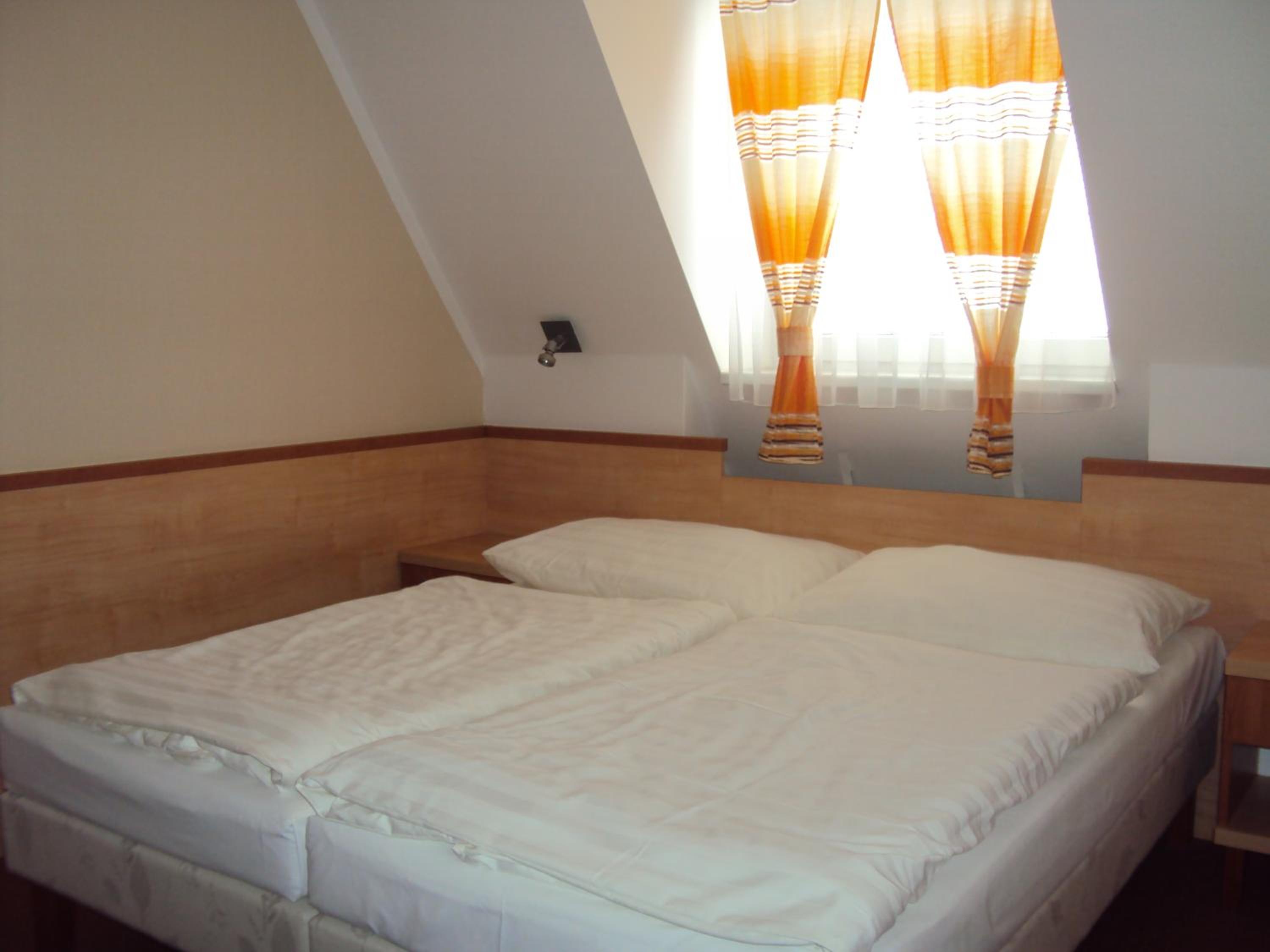 Double or Twin Room photo 2