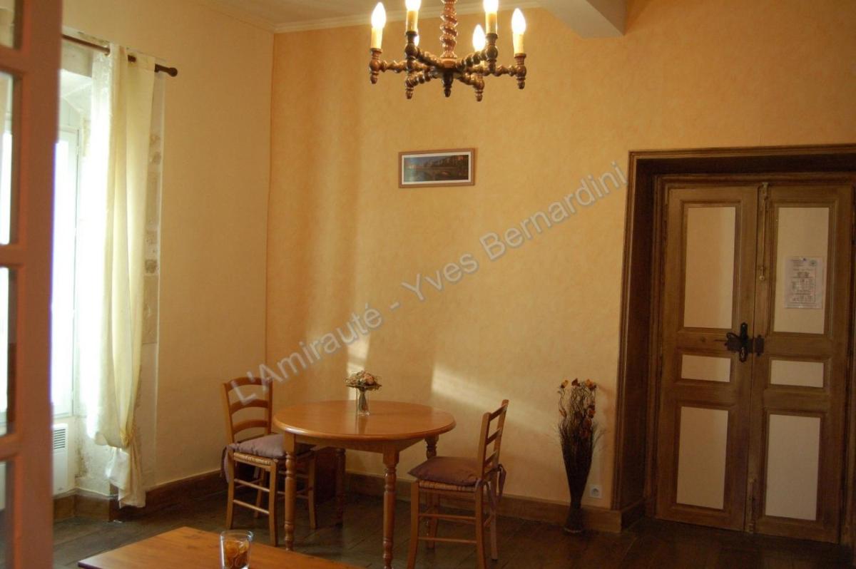 Suite - Photo 9