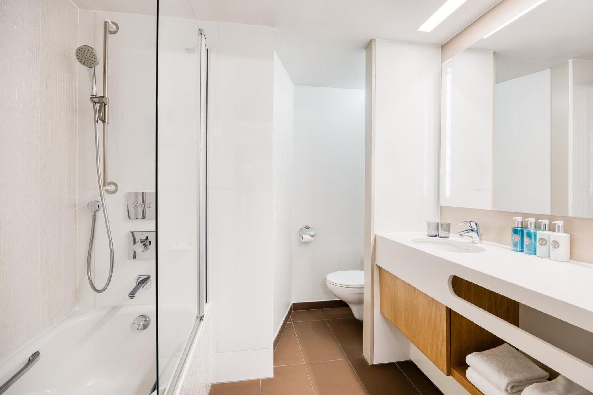 Junior King Suite with City View