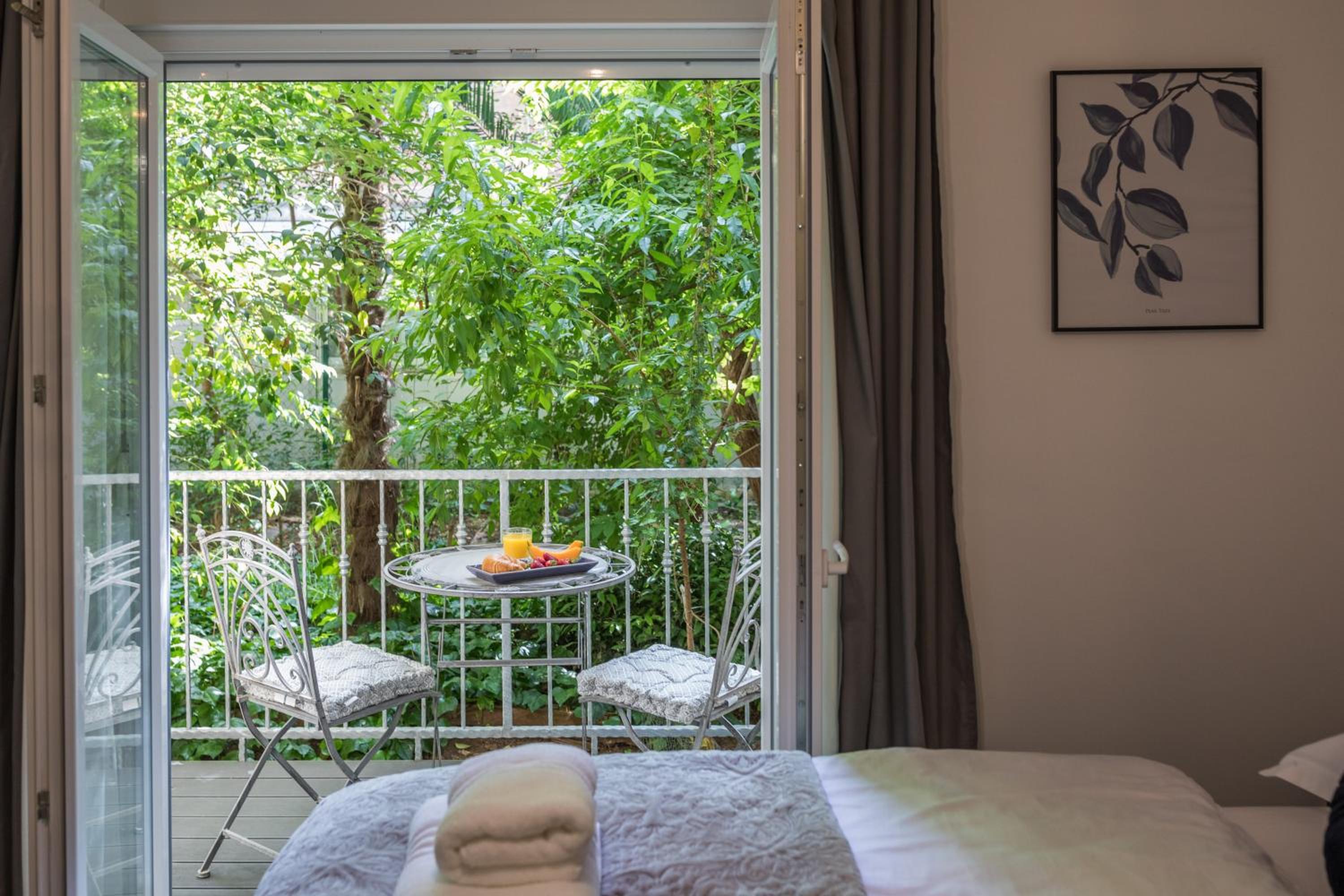 Deluxe Double or Twin Room with Balcony - Photo 32