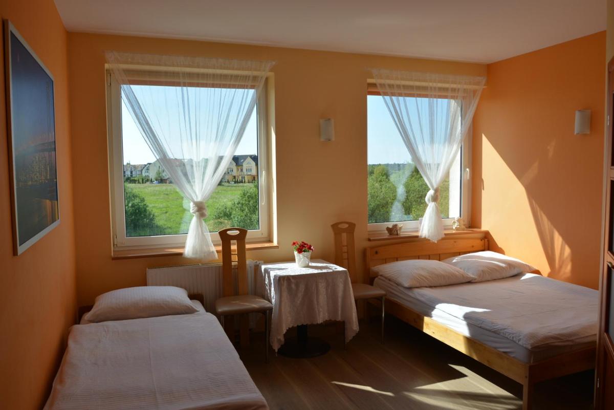Triple Room with Private Bathroom - Photo 3
