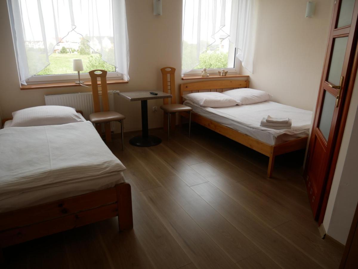 Triple Room with Private Bathroom - Photo 4