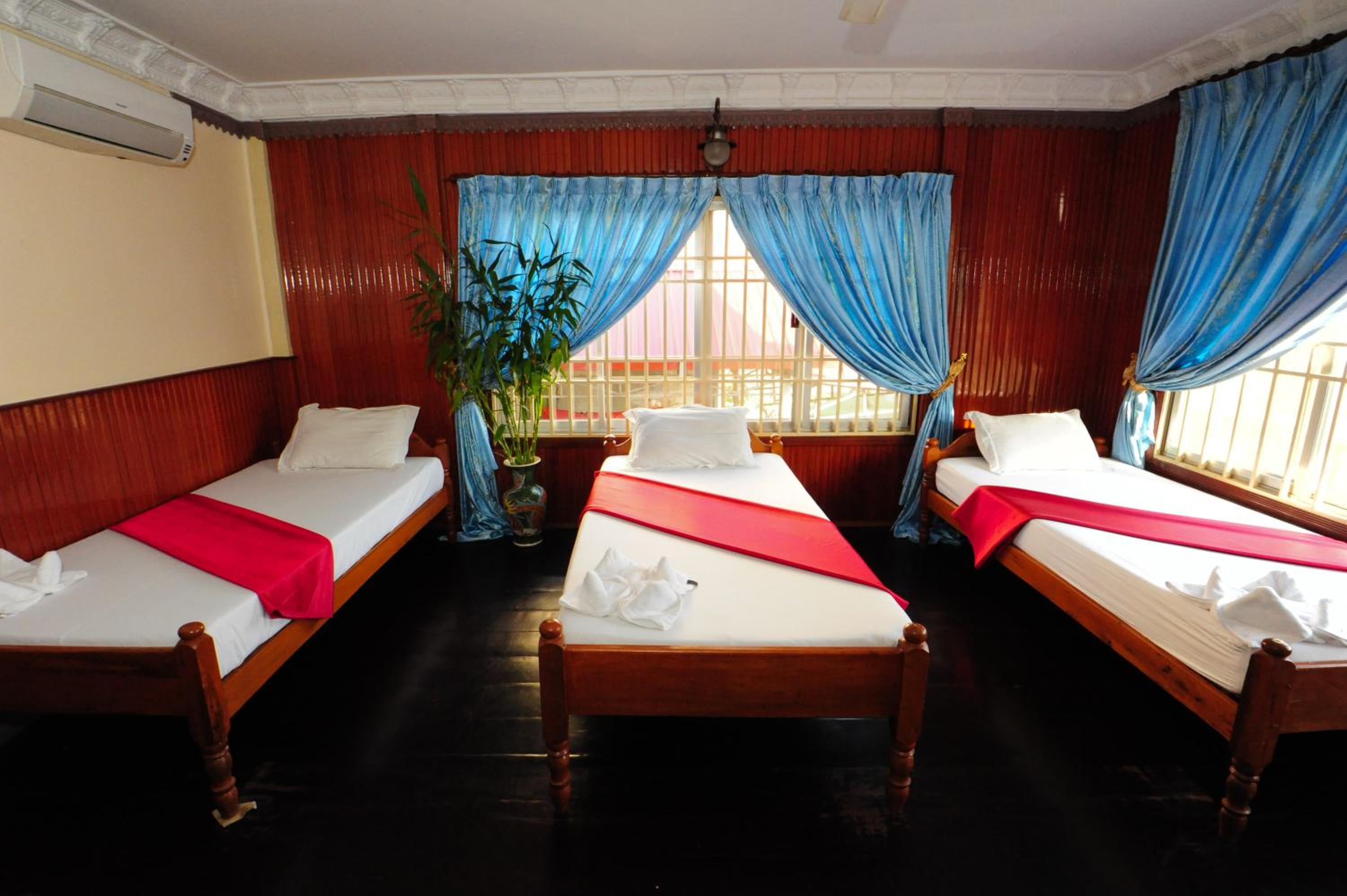 Standard Triple Room photo 3