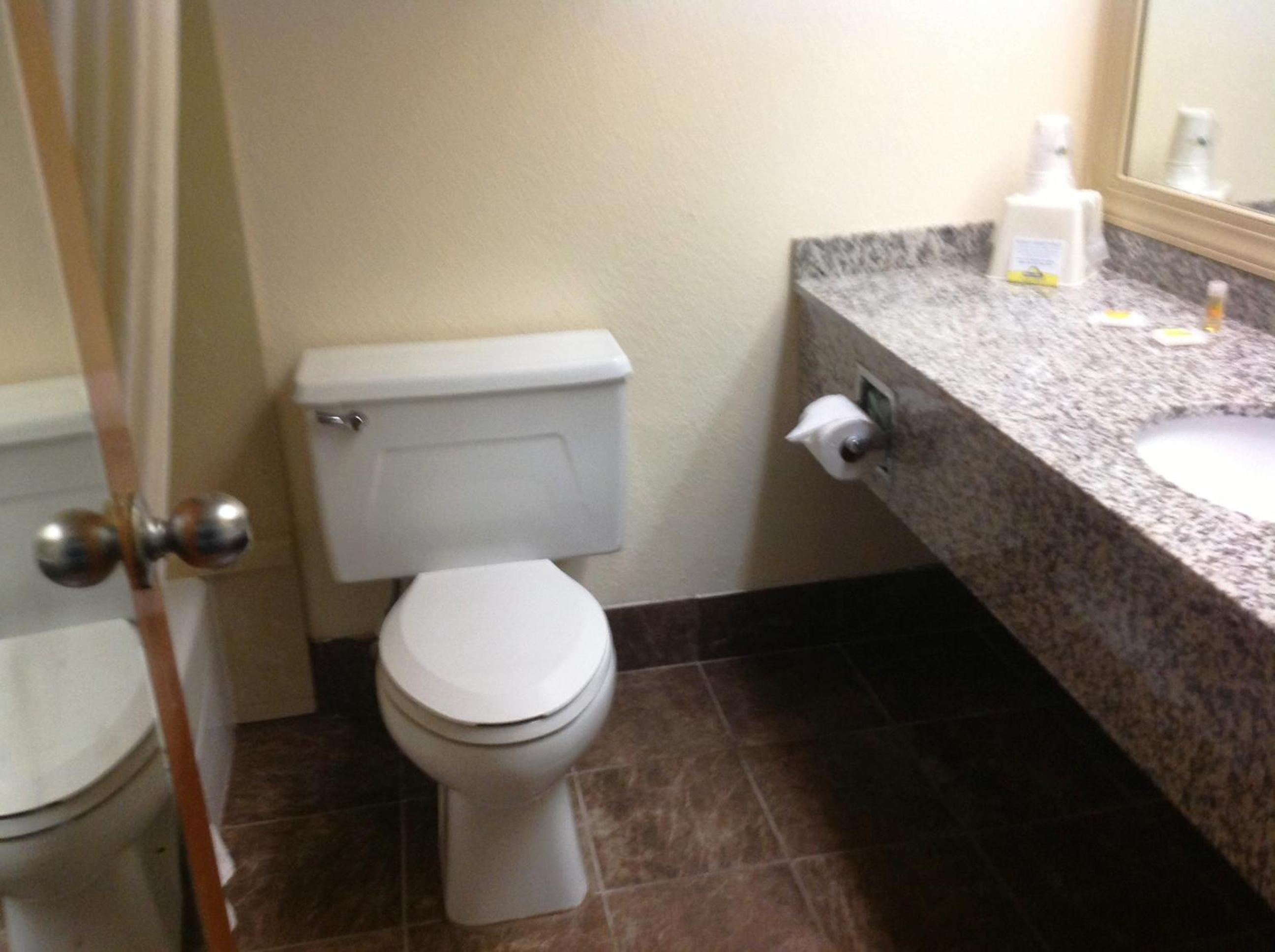 King Room - Non-Smoking photo 2