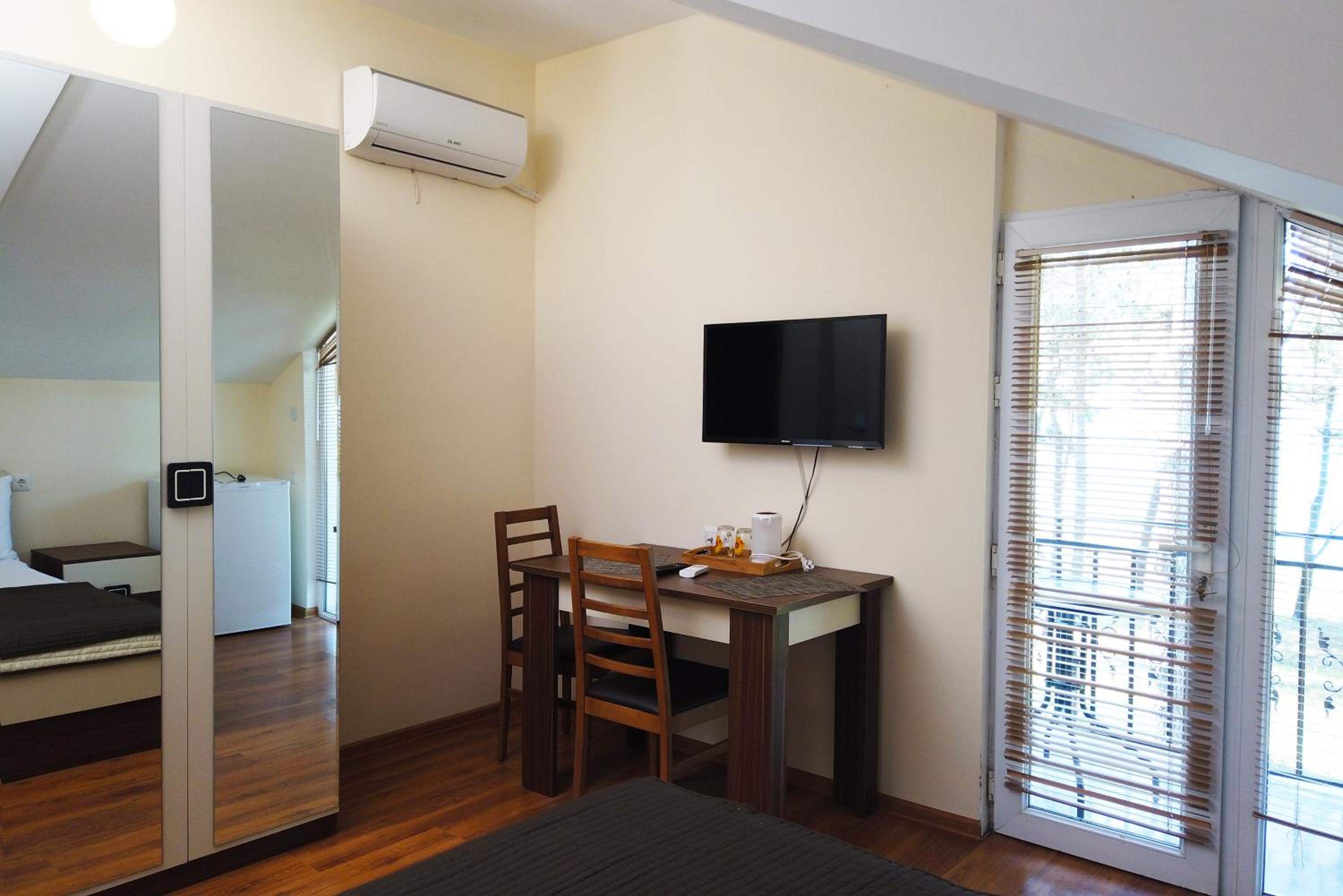 Small Double Room photo 3