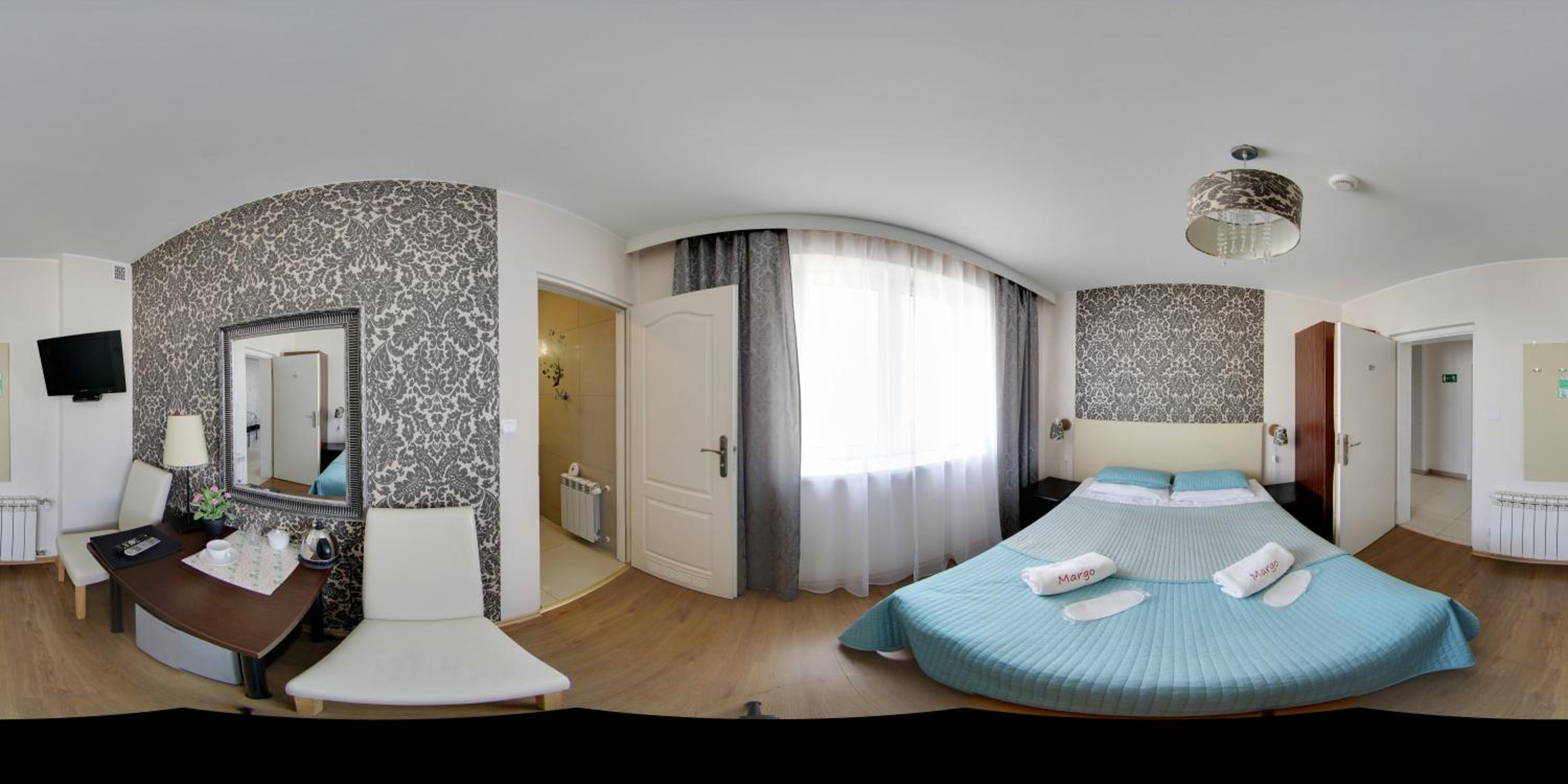 Double or Twin Room - Photo 8