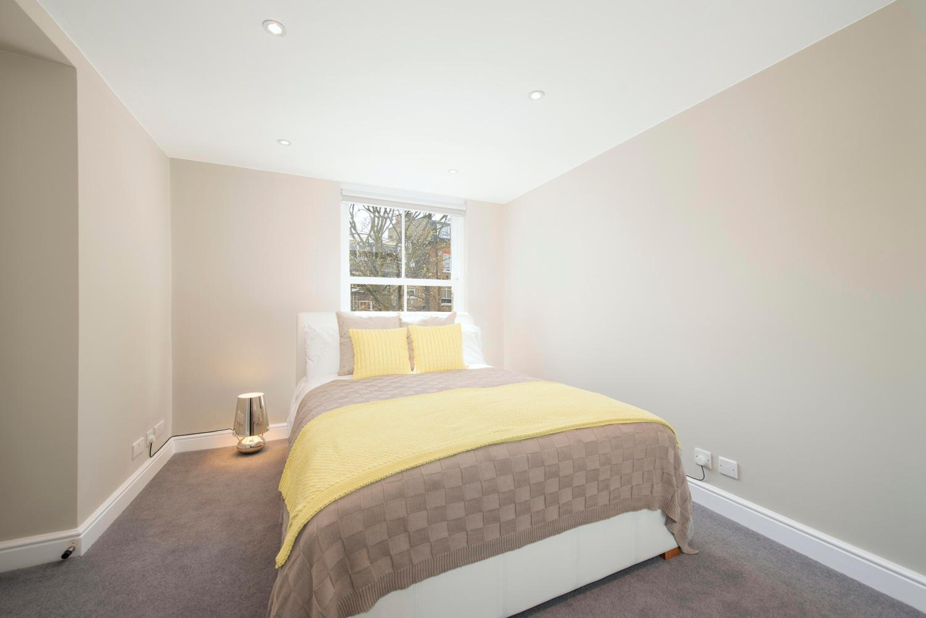 Flat 9 - Super Large One Bedroom Apartment With Terrace photo 1
