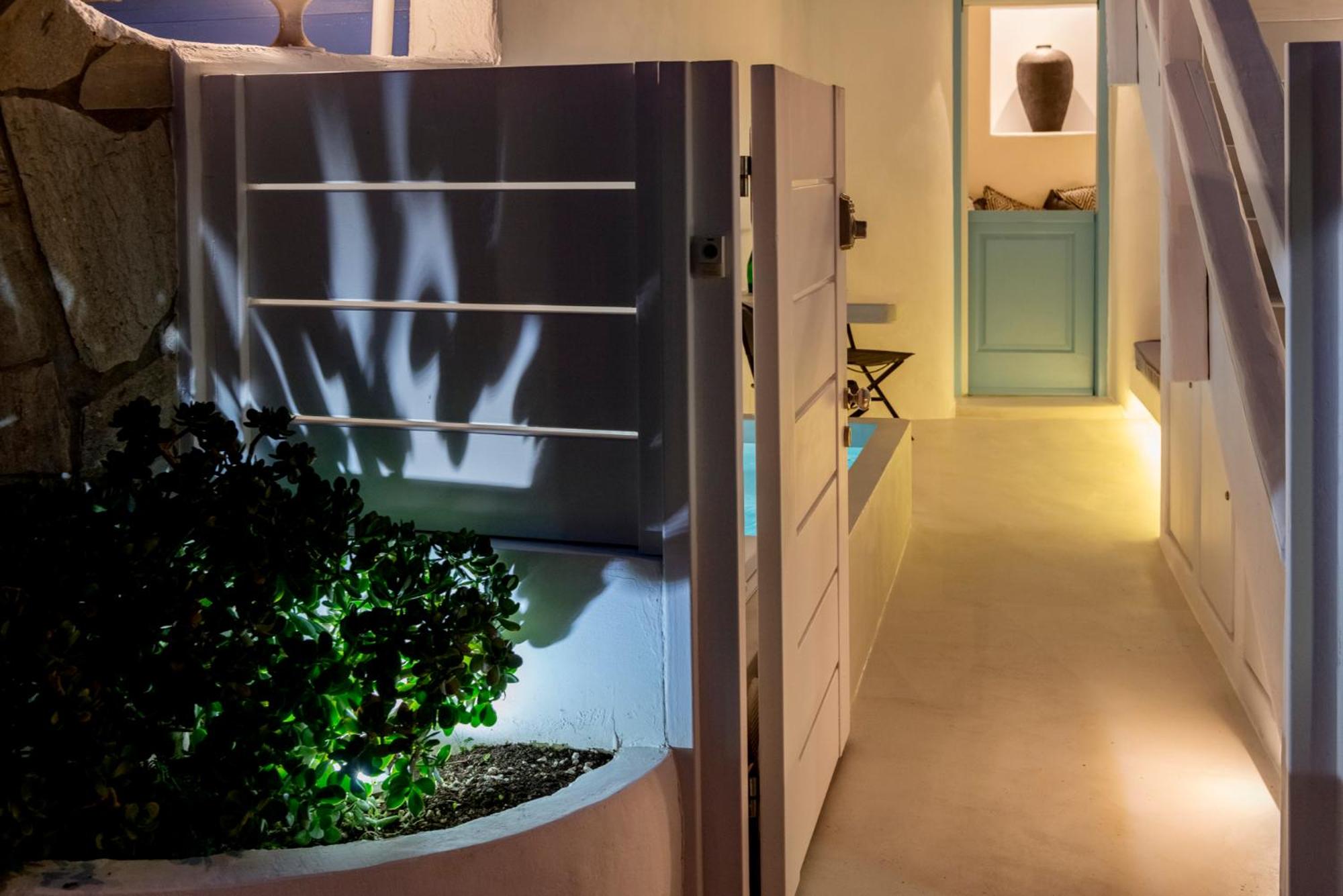Cave Suite Outdoor Jetted Tub - Photo 20
