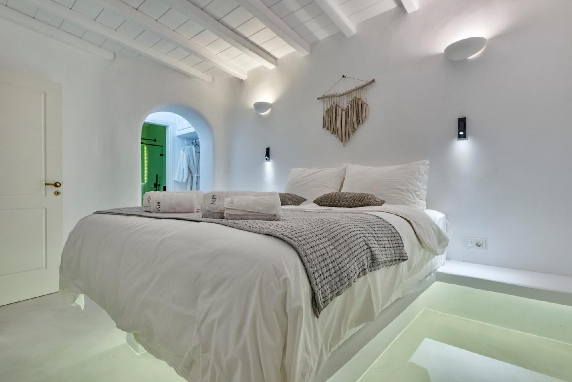 Mews Luxury Suite - Photo 30