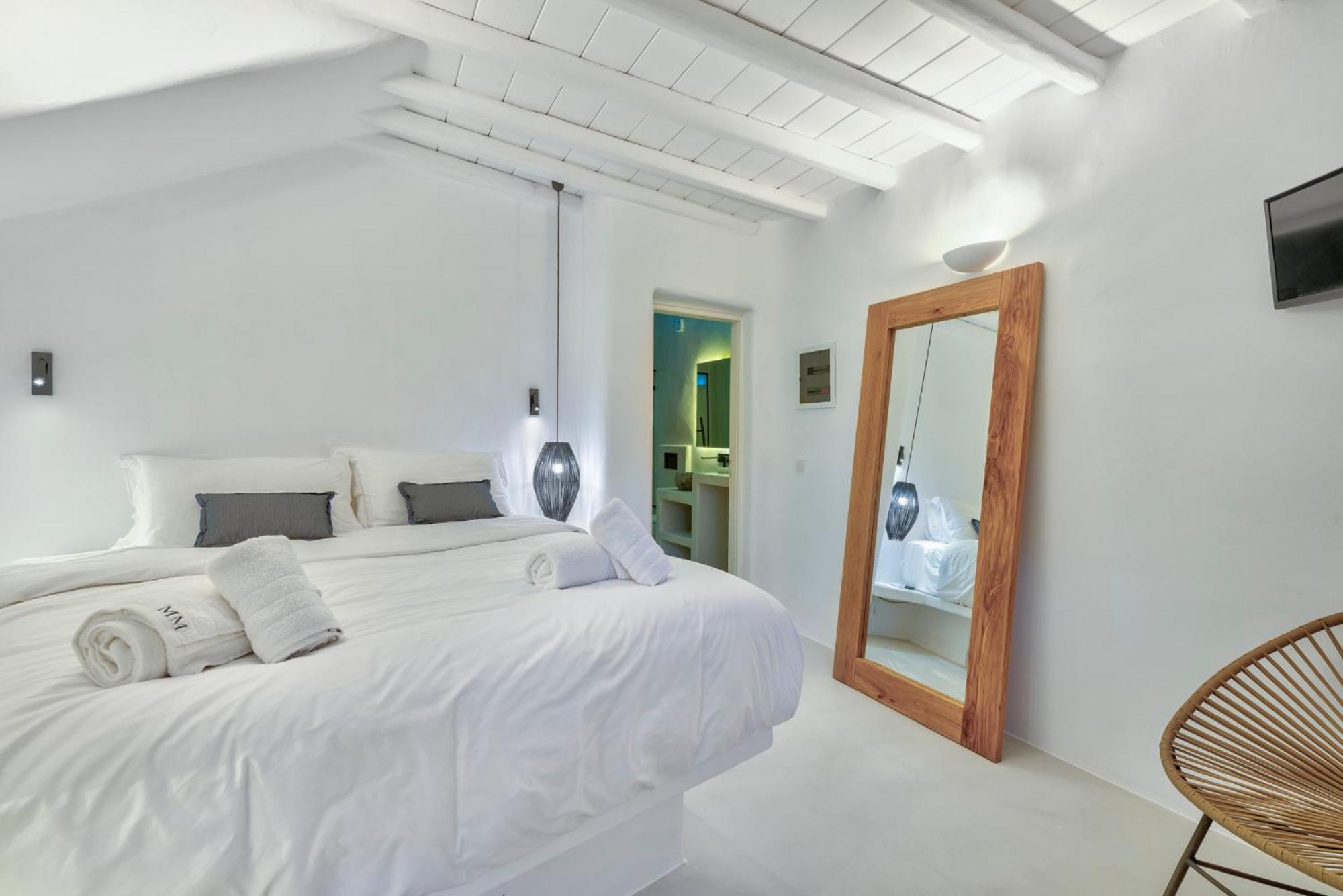 Mews Luxury Suite - Photo 21