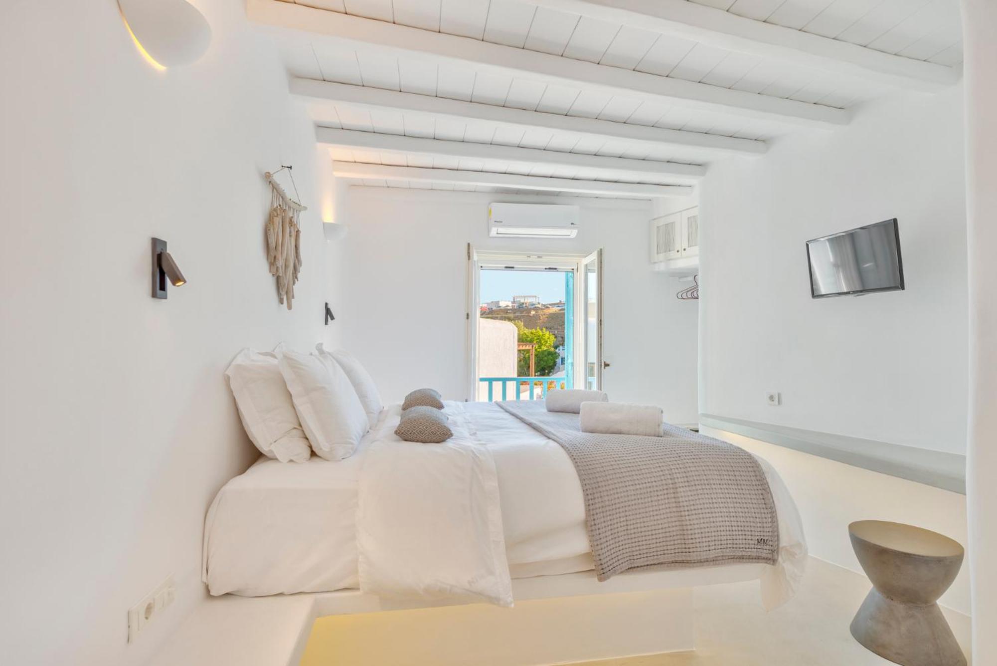 Mews Luxury Suite - Photo 9
