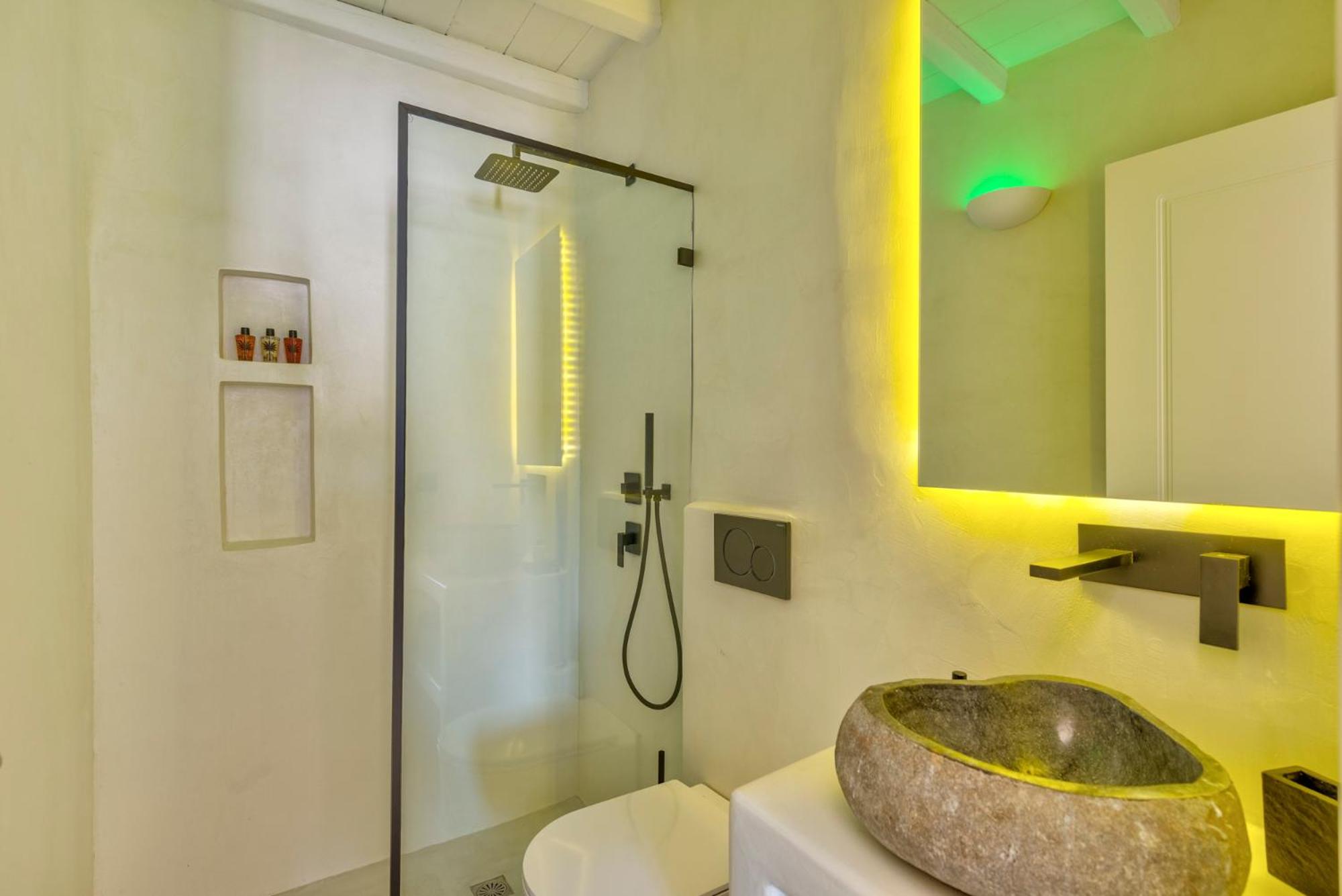 Mews Luxury Suite - Photo 33