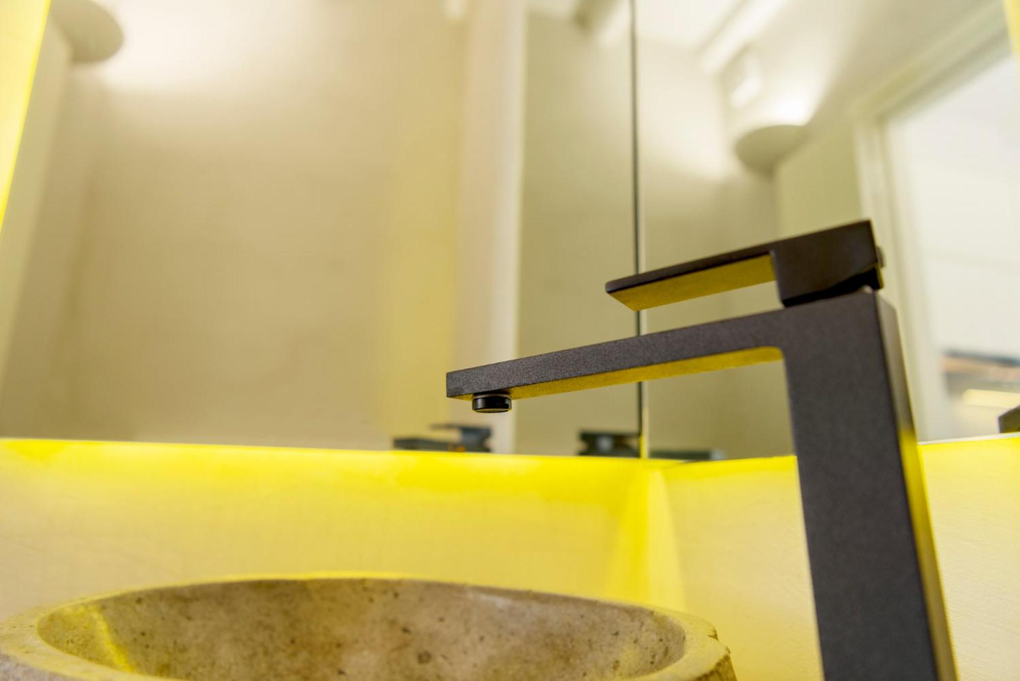 Mews Luxury Suite - Photo 35
