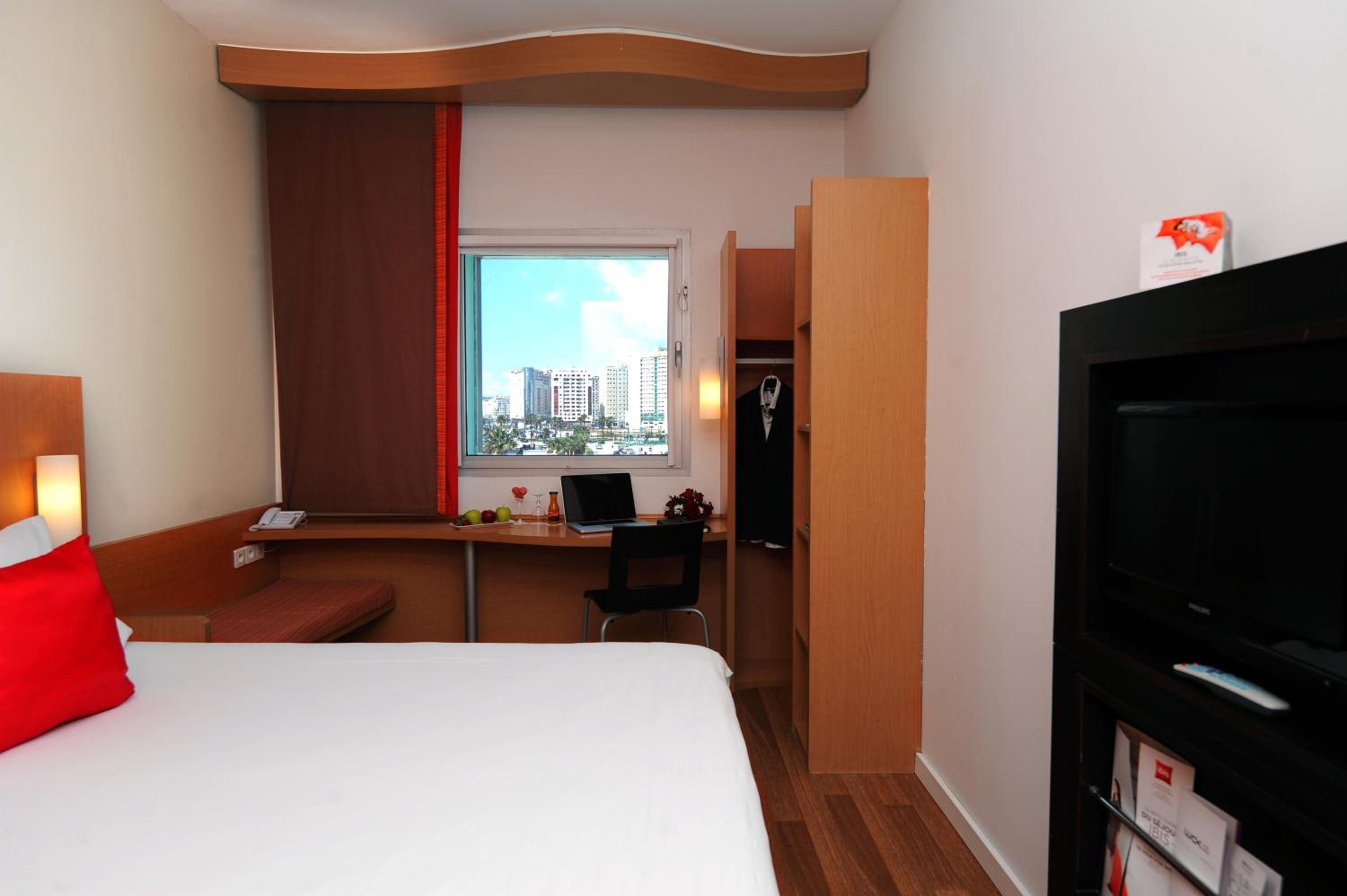 Standard Double Room - Photo 18