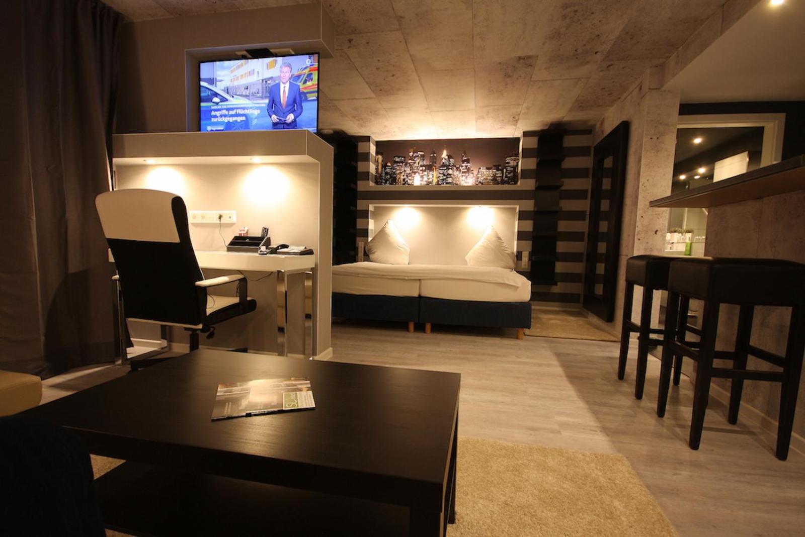SL'otel Budjetti, Kuva 4