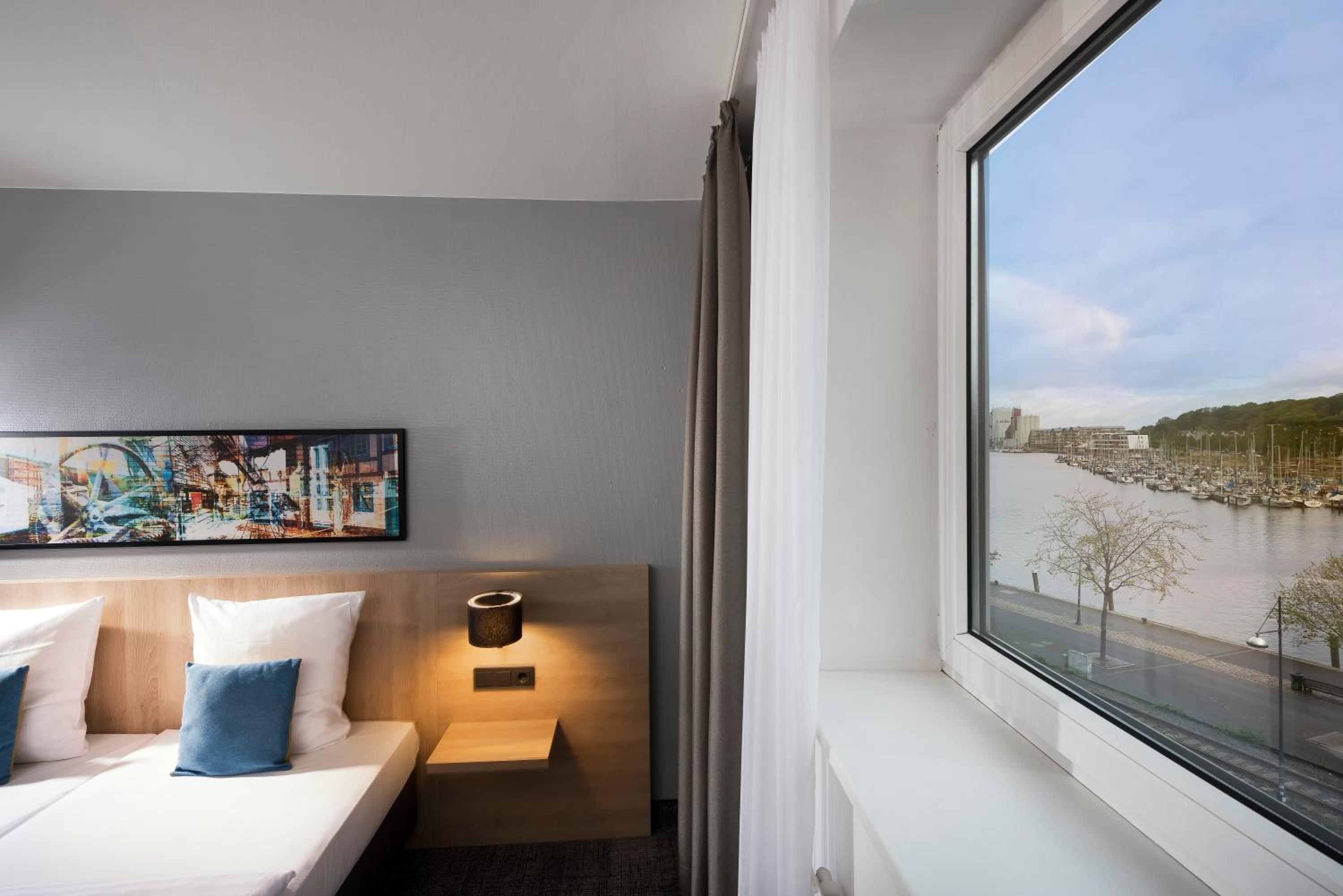 Deluxe Room - Photo 7