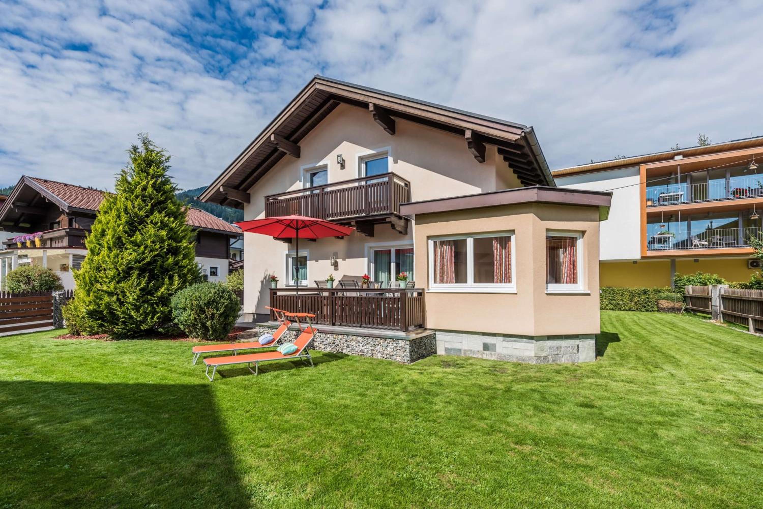 Three-Bedroom House photo 2
