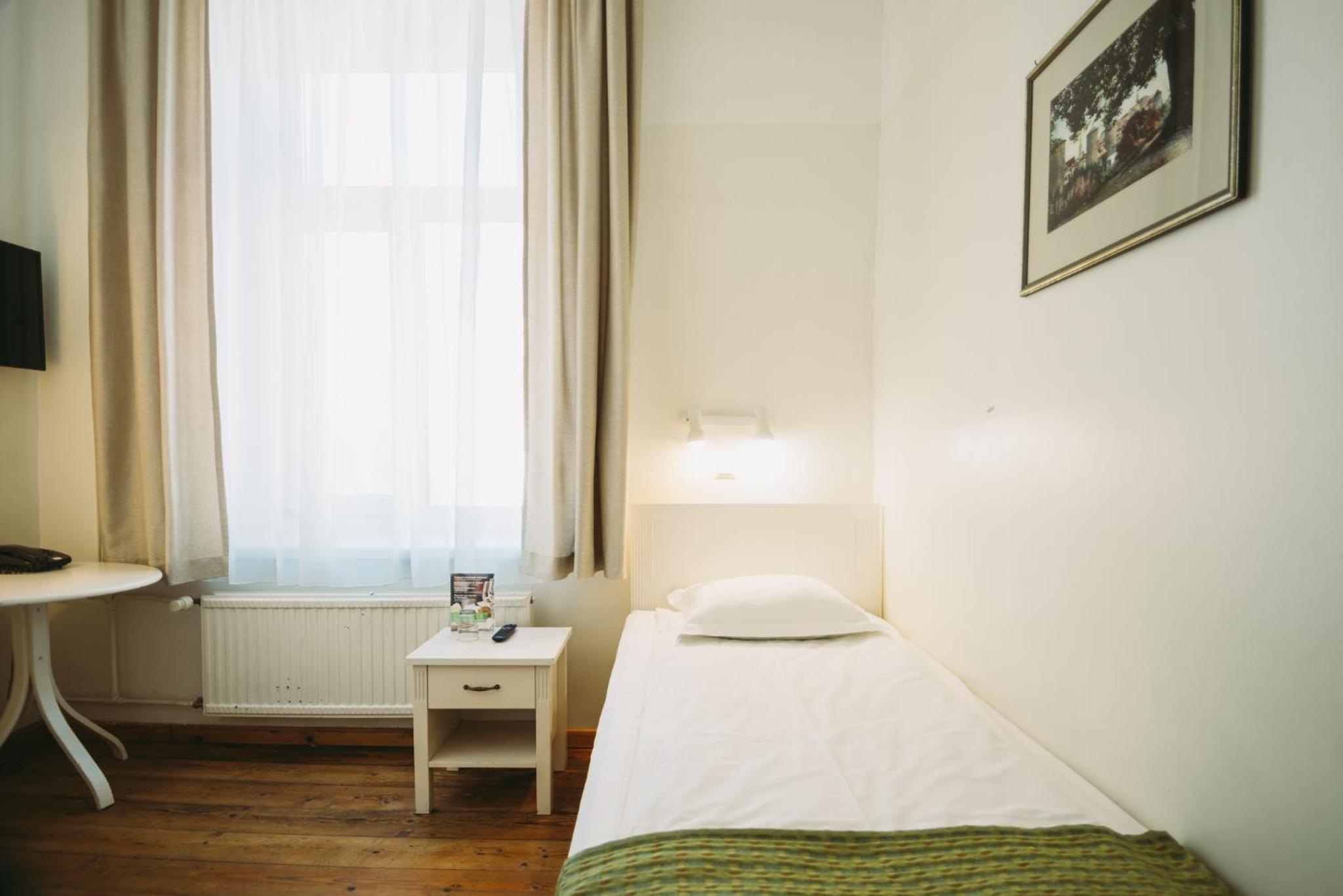 Single Room photo 2