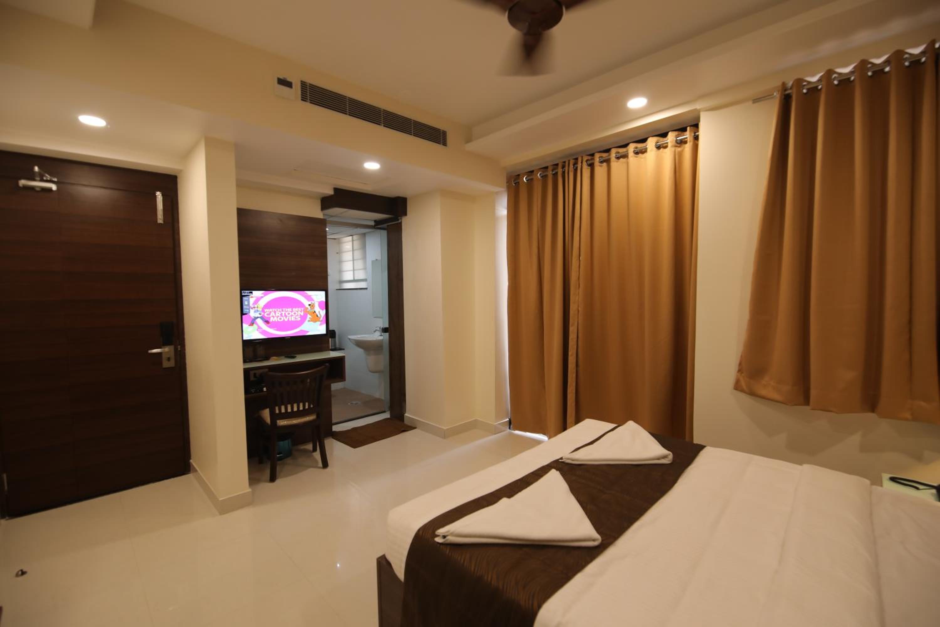 Deluxe Double Room photo 3
