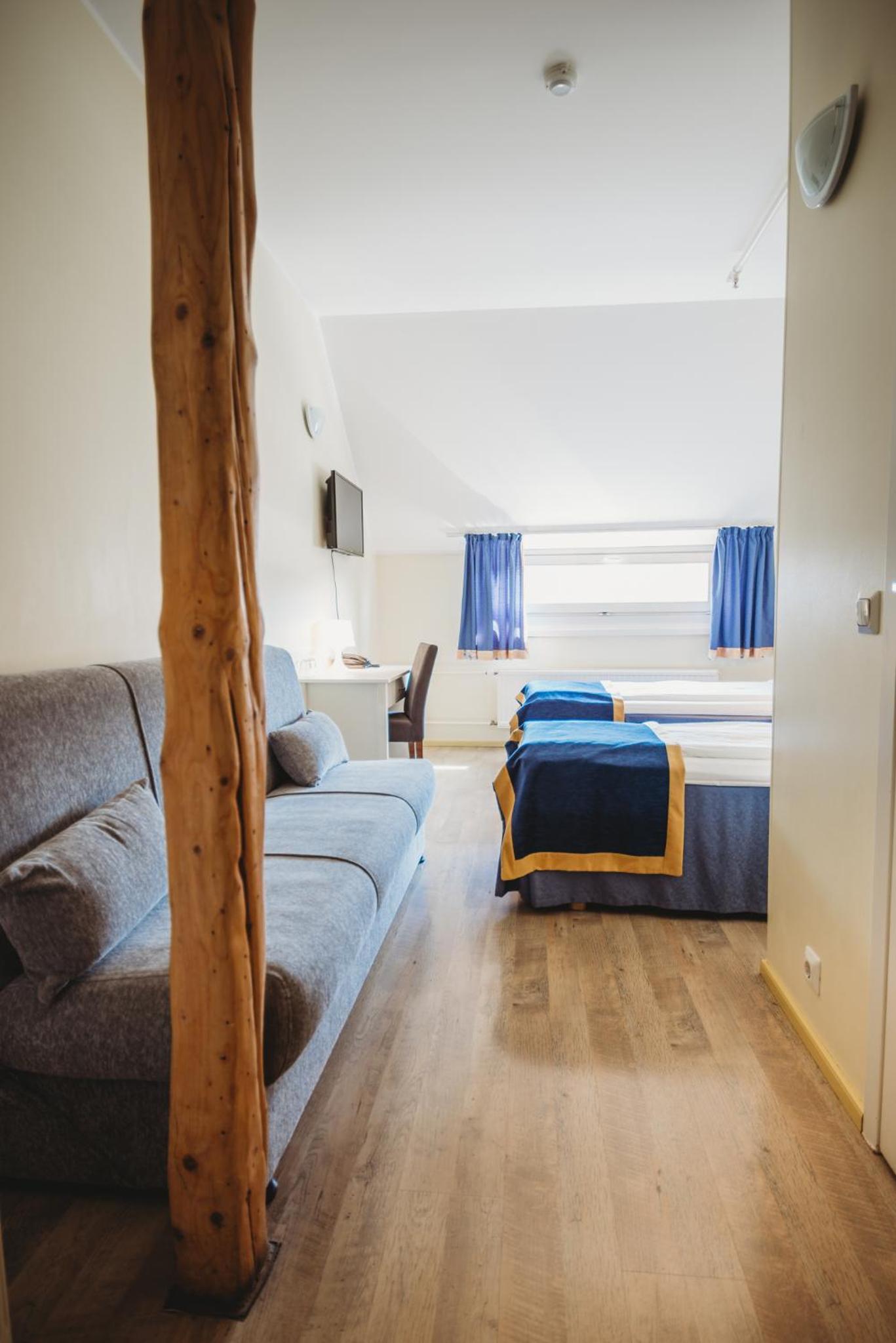 Standard Twin Room photo 2
